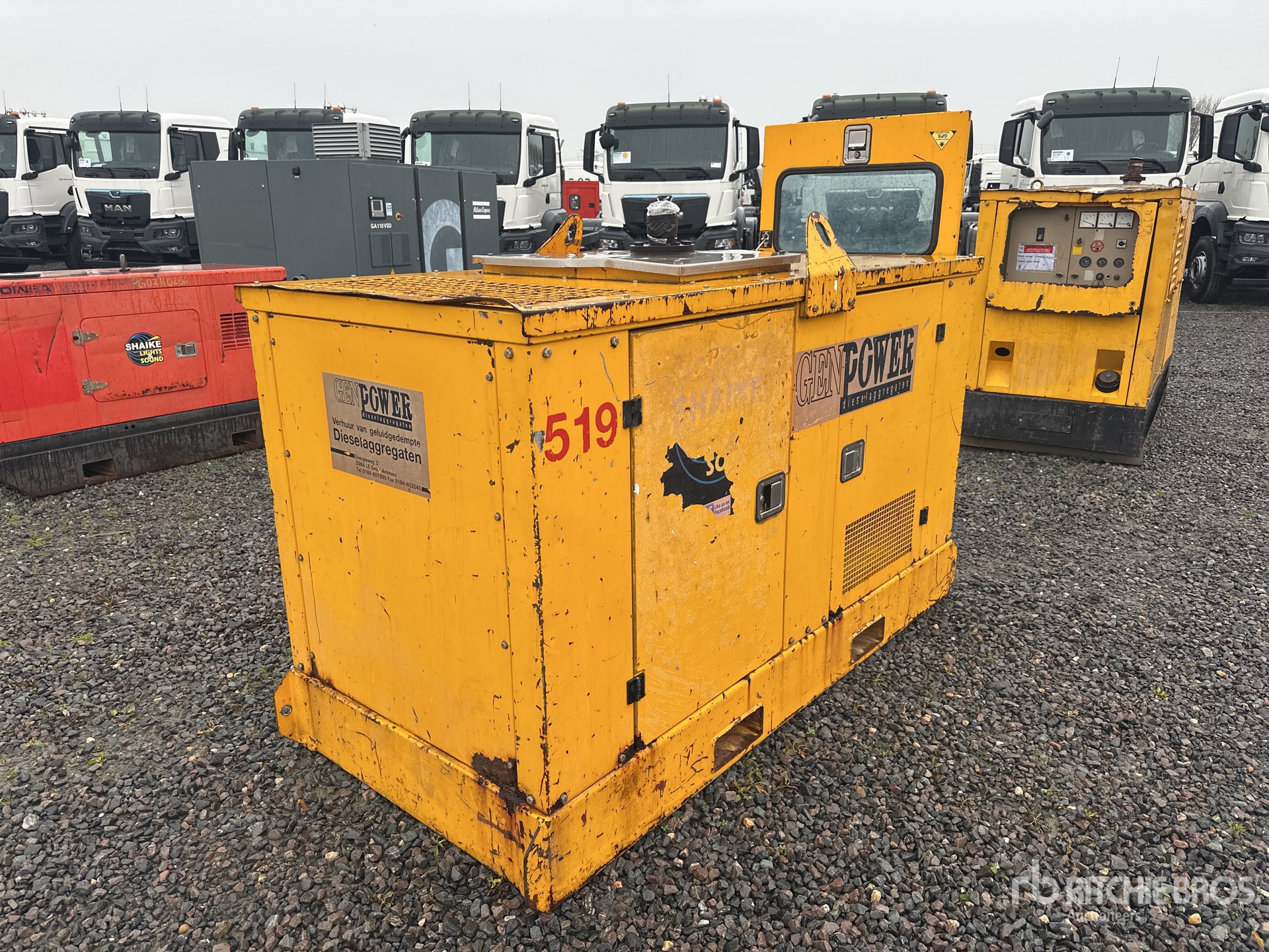 General Appearance with Picture, Right Rear Corner