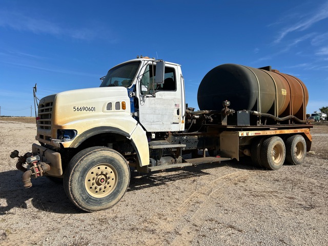 2006 Sterling LT9500 3000 gal 6x4 Water Truck 2006 Sterling LT9500 3000 gal 6x4 Water Truck