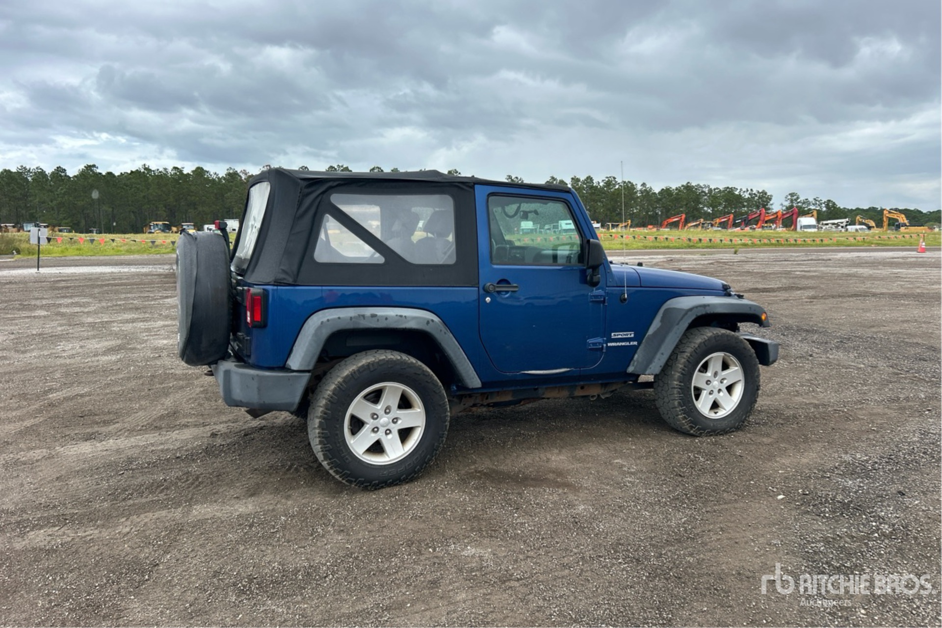 General Appearance with Picture, Right Rear Corner