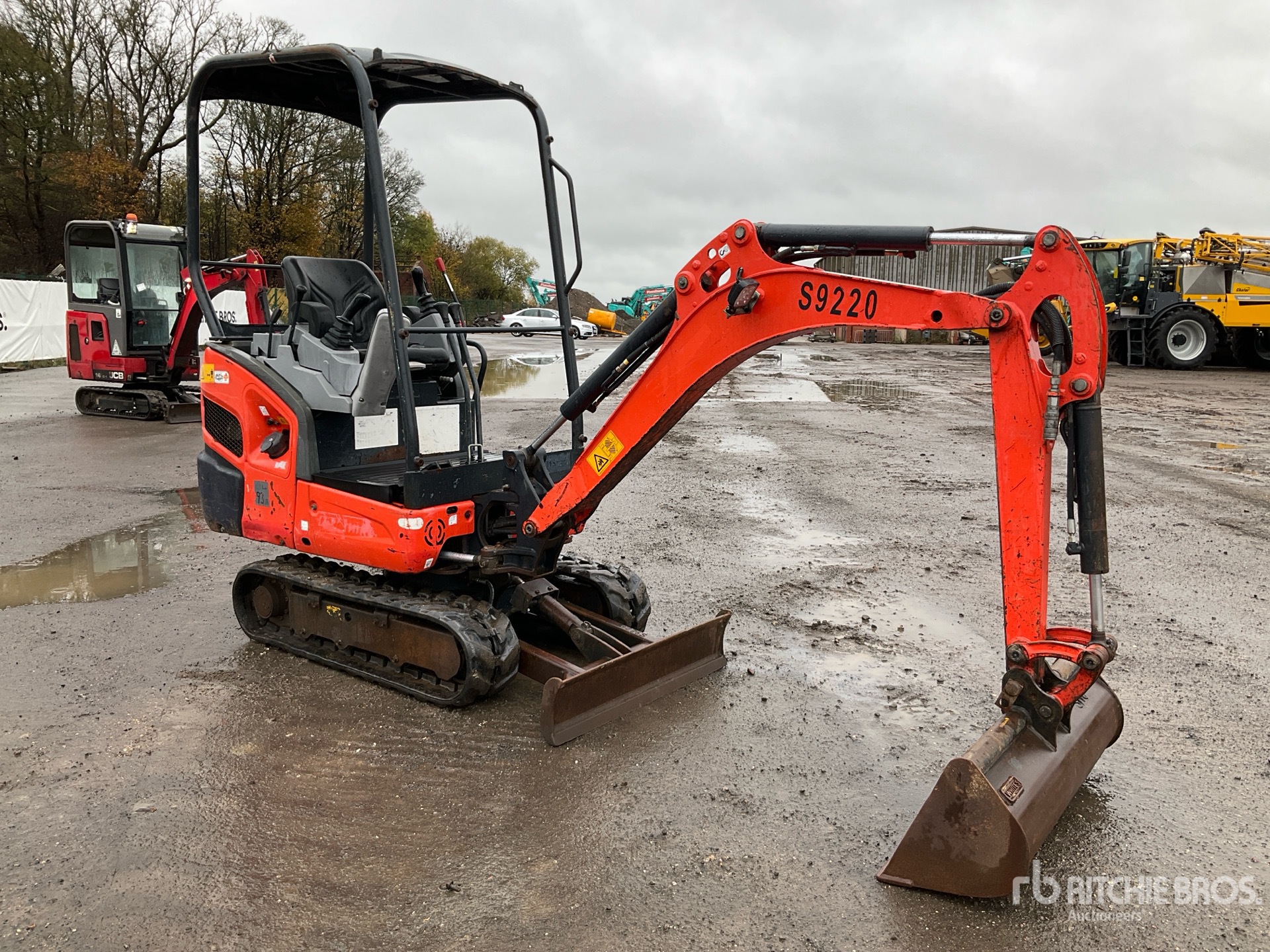 General Appearance with Picture, Right Front Corner