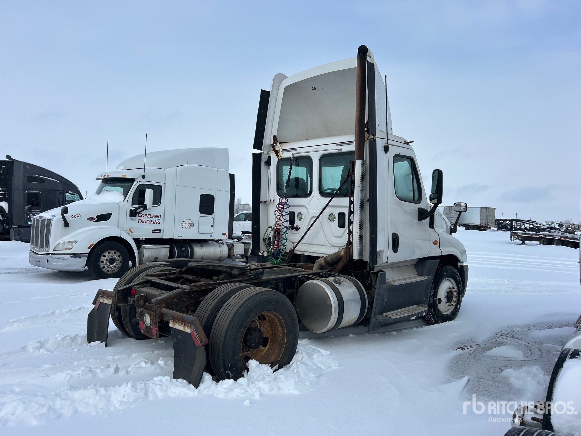 General Appearance with Imagen: esquina trasera derecha