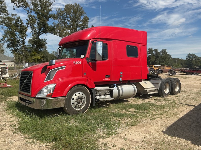 2018 Volvo VNL 6x4 T/A Sleeper Truck Tractor