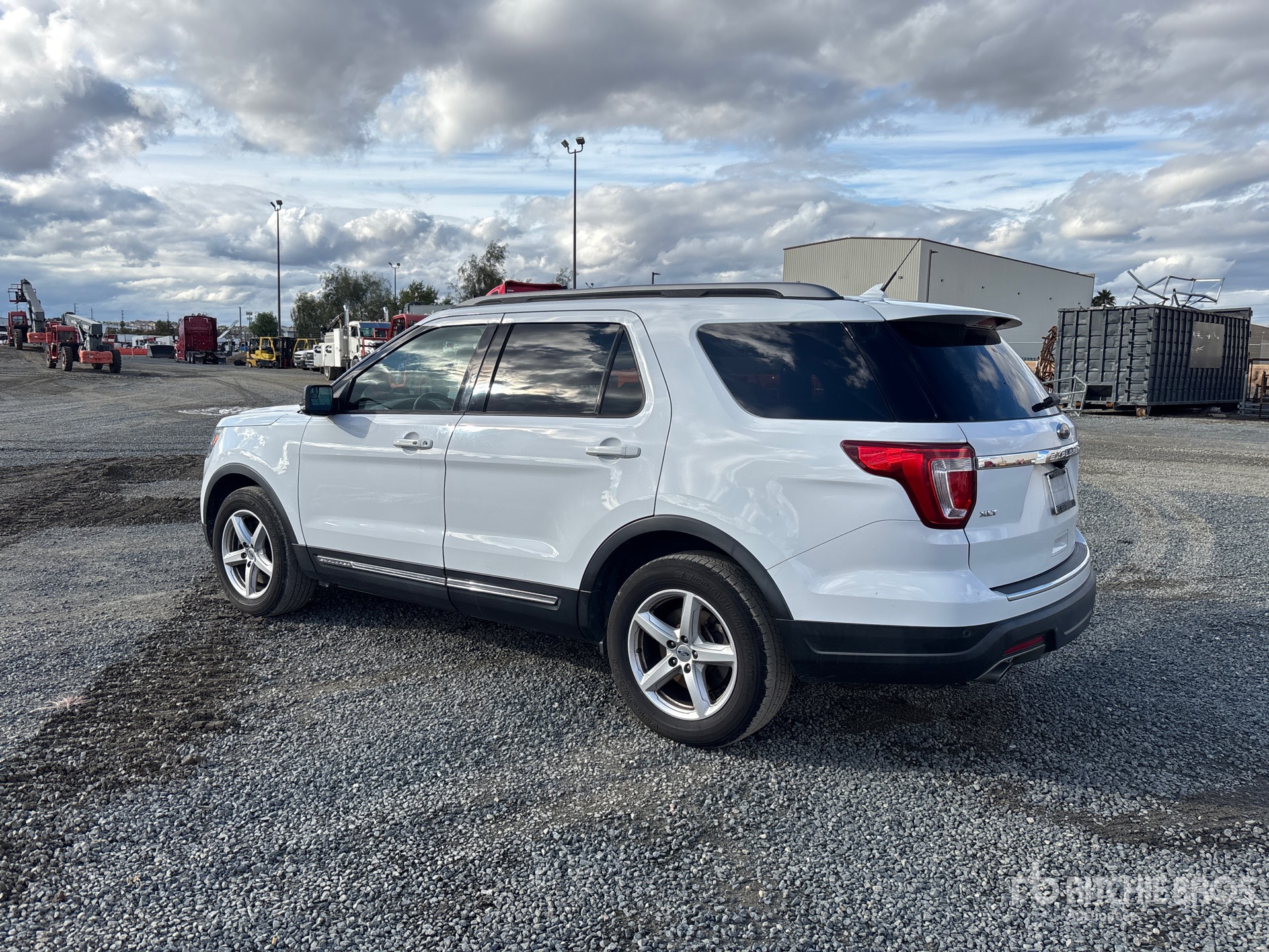 General Appearance with Picture, Left Rear Corner