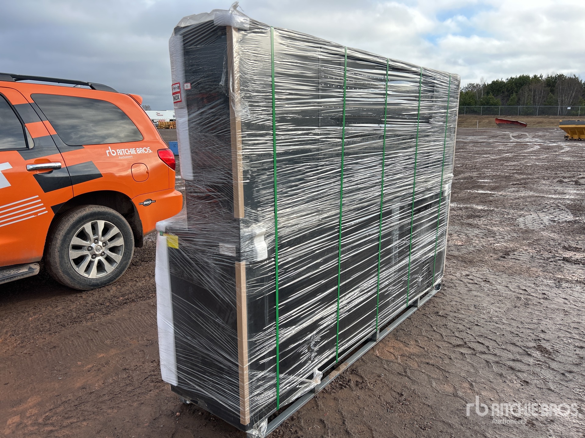 General Appearance with Bild, Ecke hinten links