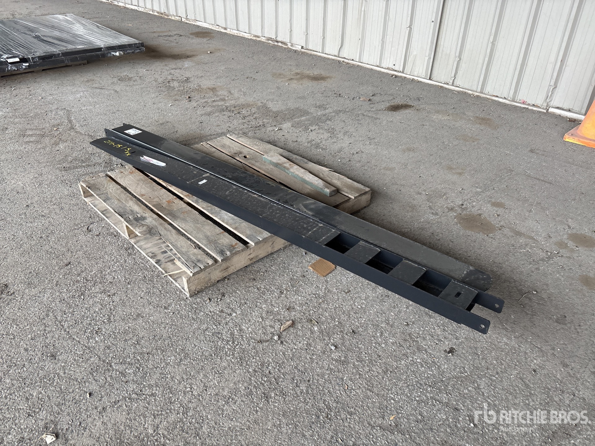 Aspect général with Image, coin avant gauche