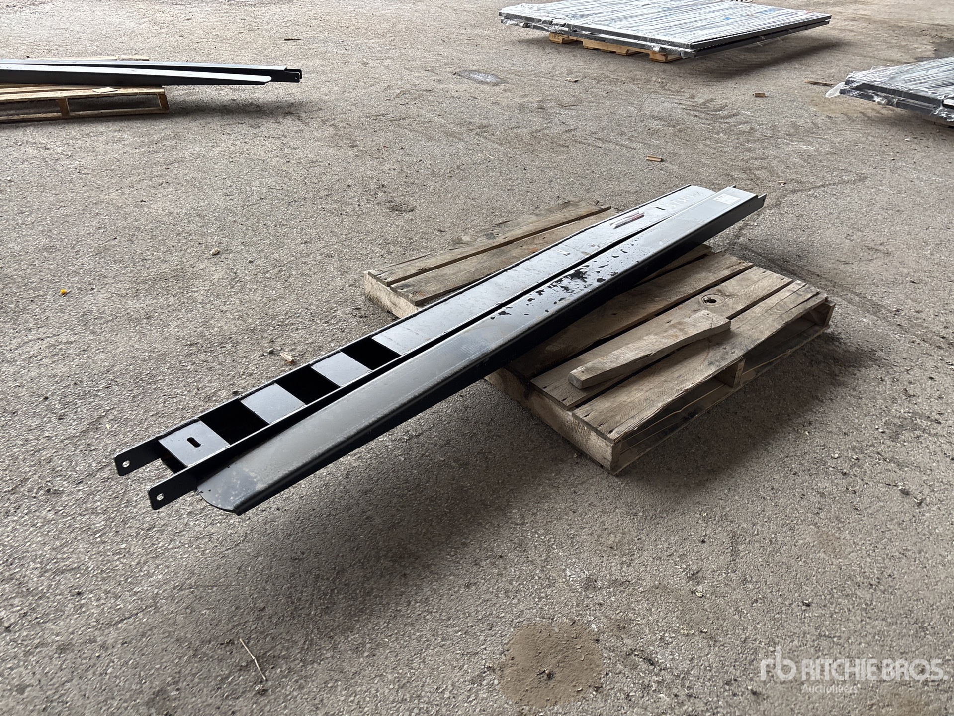 Aspect général with Image, coin arrière gauche