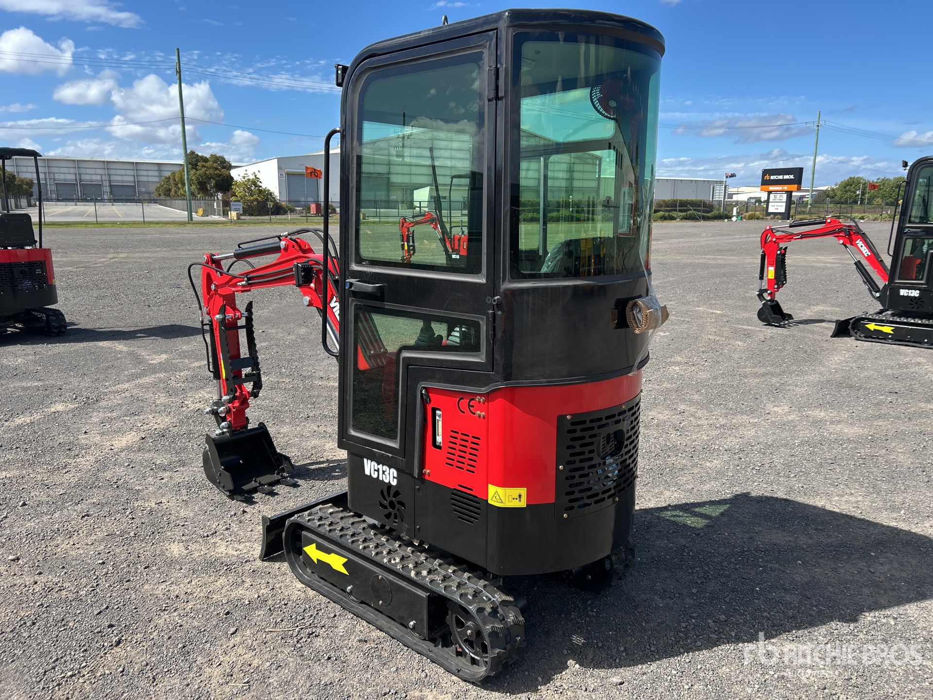 General Appearance with Picture, Left Rear Corner