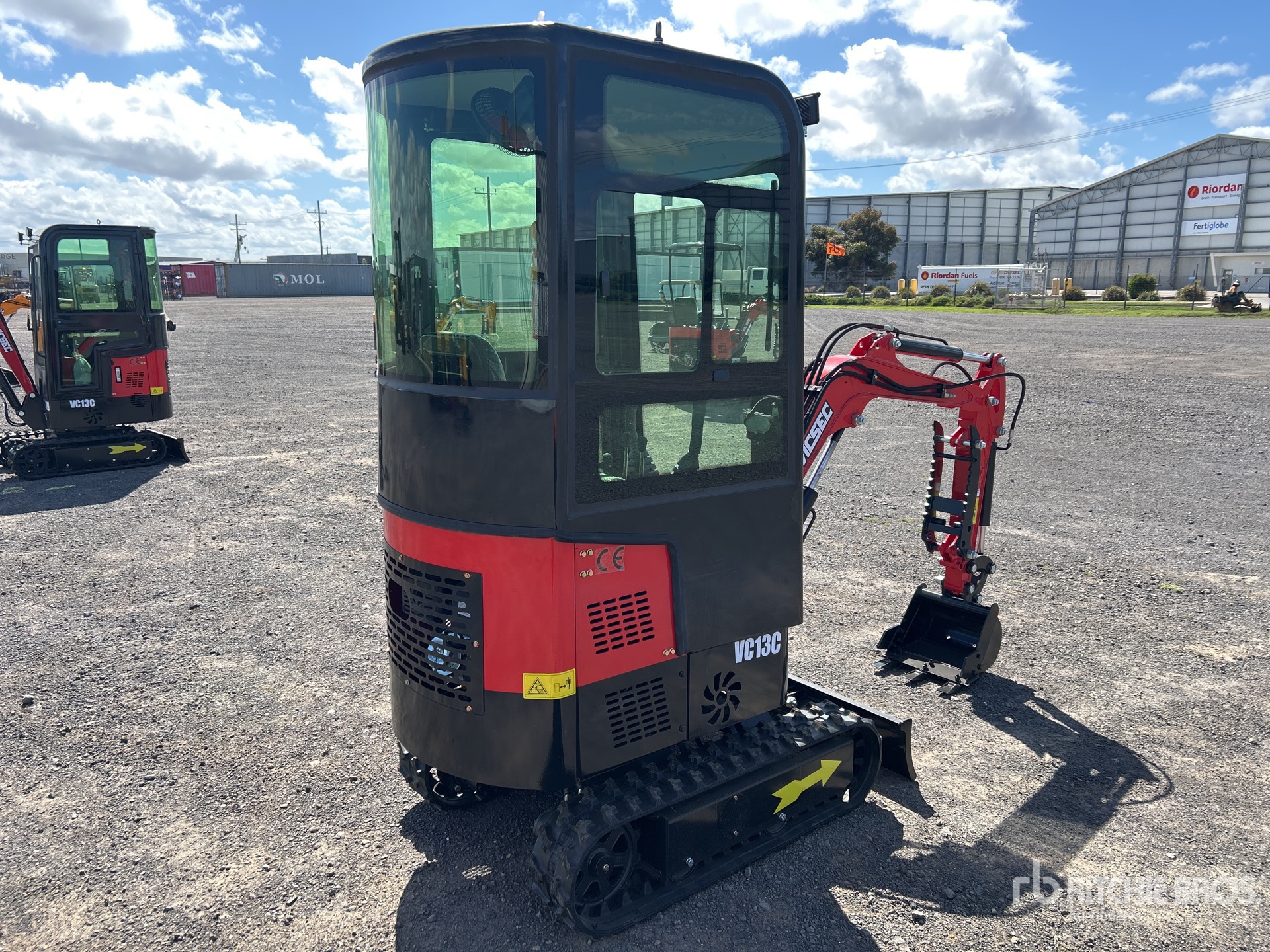 General Appearance with Picture, Right Rear Corner