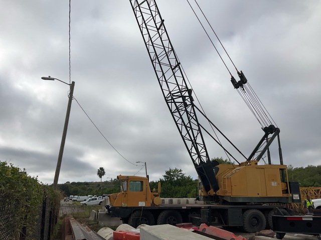 1981 American 5530 75 ton 8x4x4 Lattice-Boom Truck Crane