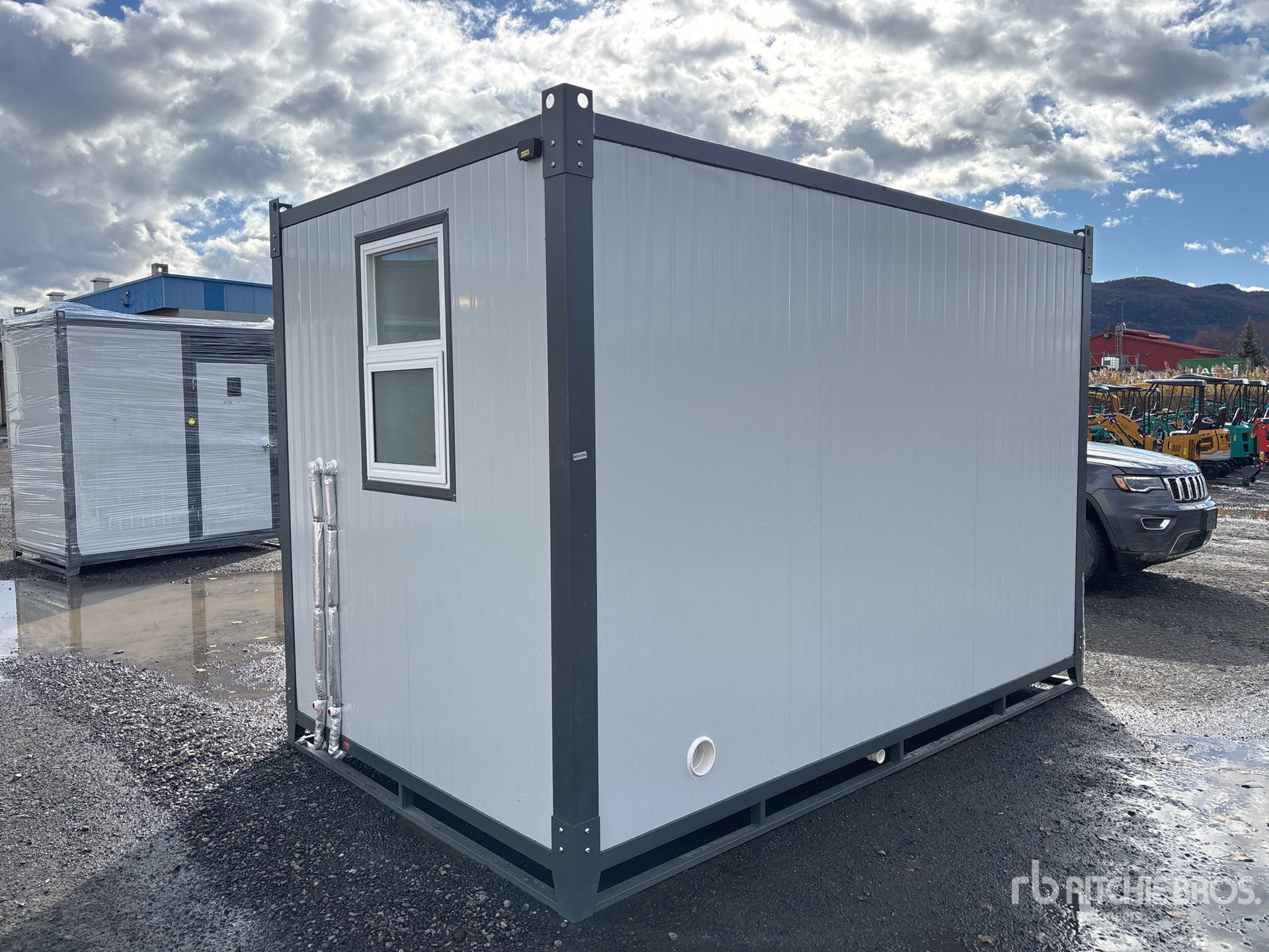 General Appearance with Picture, Left Rear Corner