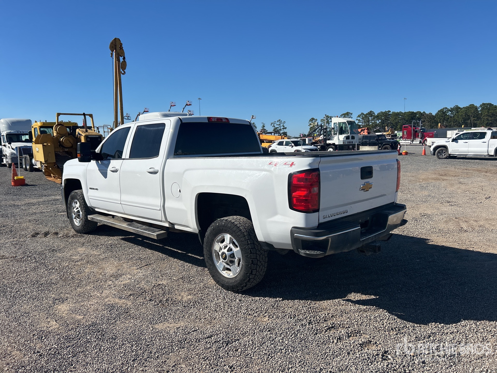 General Appearance with Foto, angolo posteriore sinistro