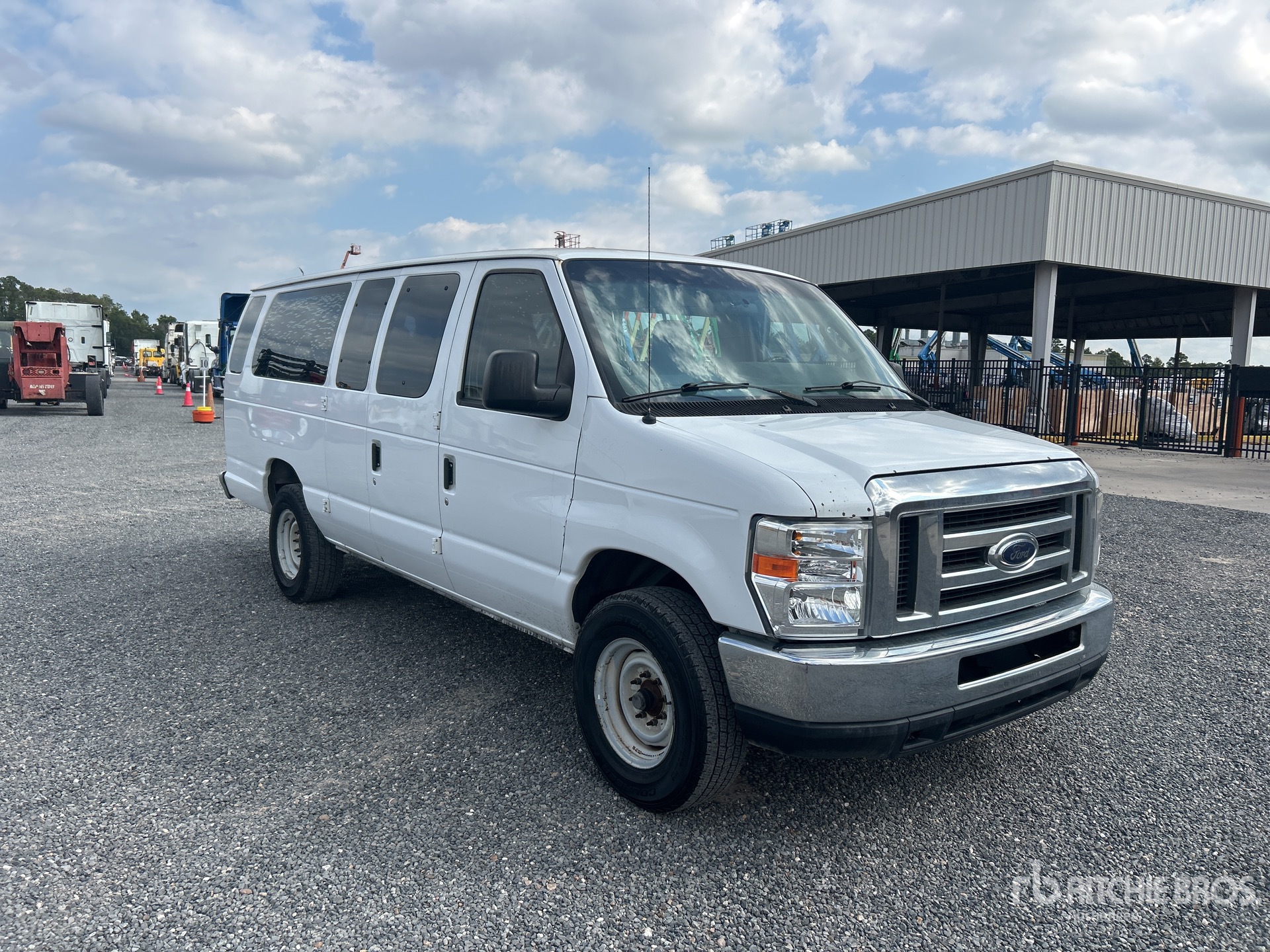 Aspect général with Image, coin avant droit