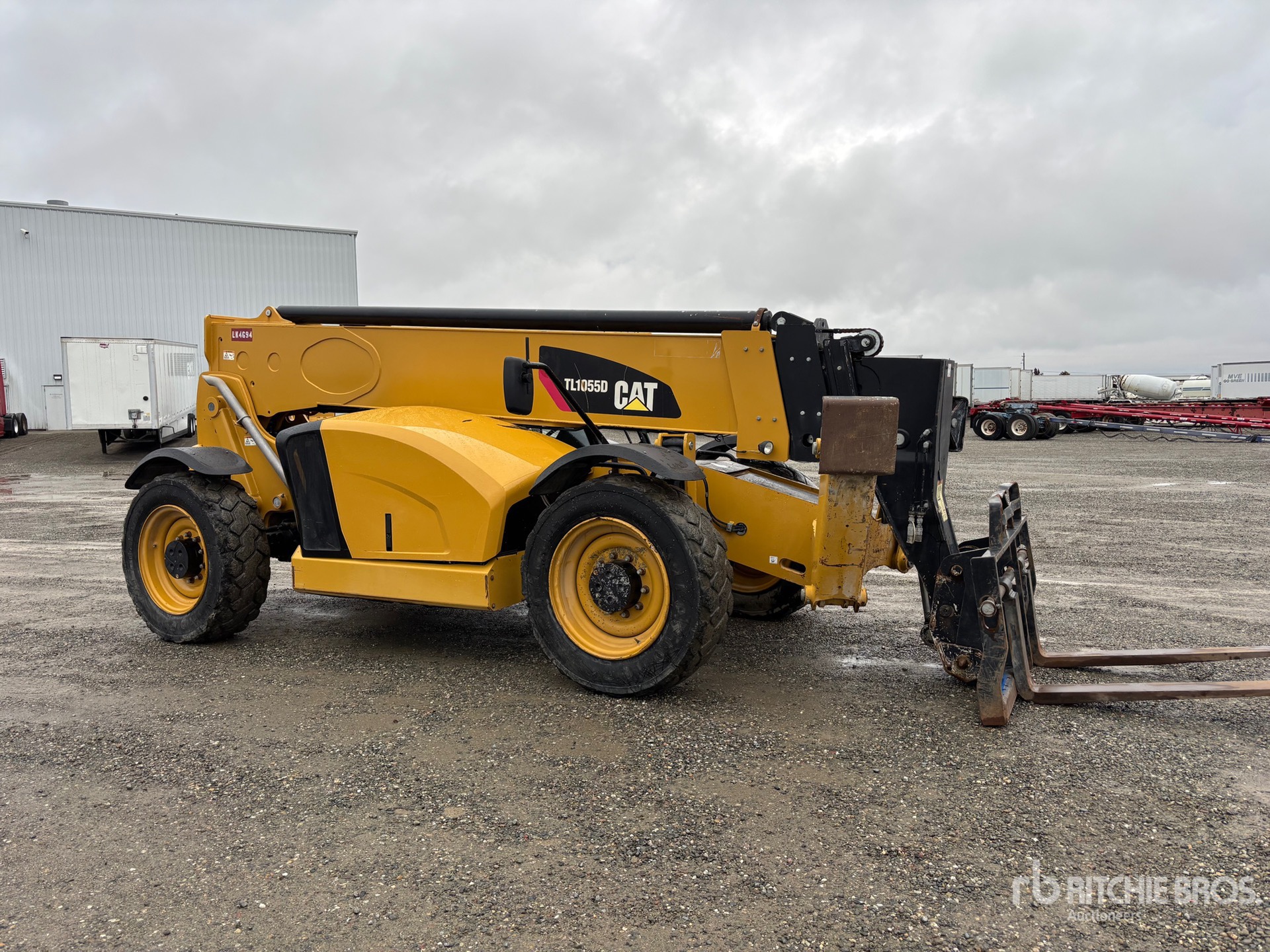 General Appearance with Picture, Right Front Corner