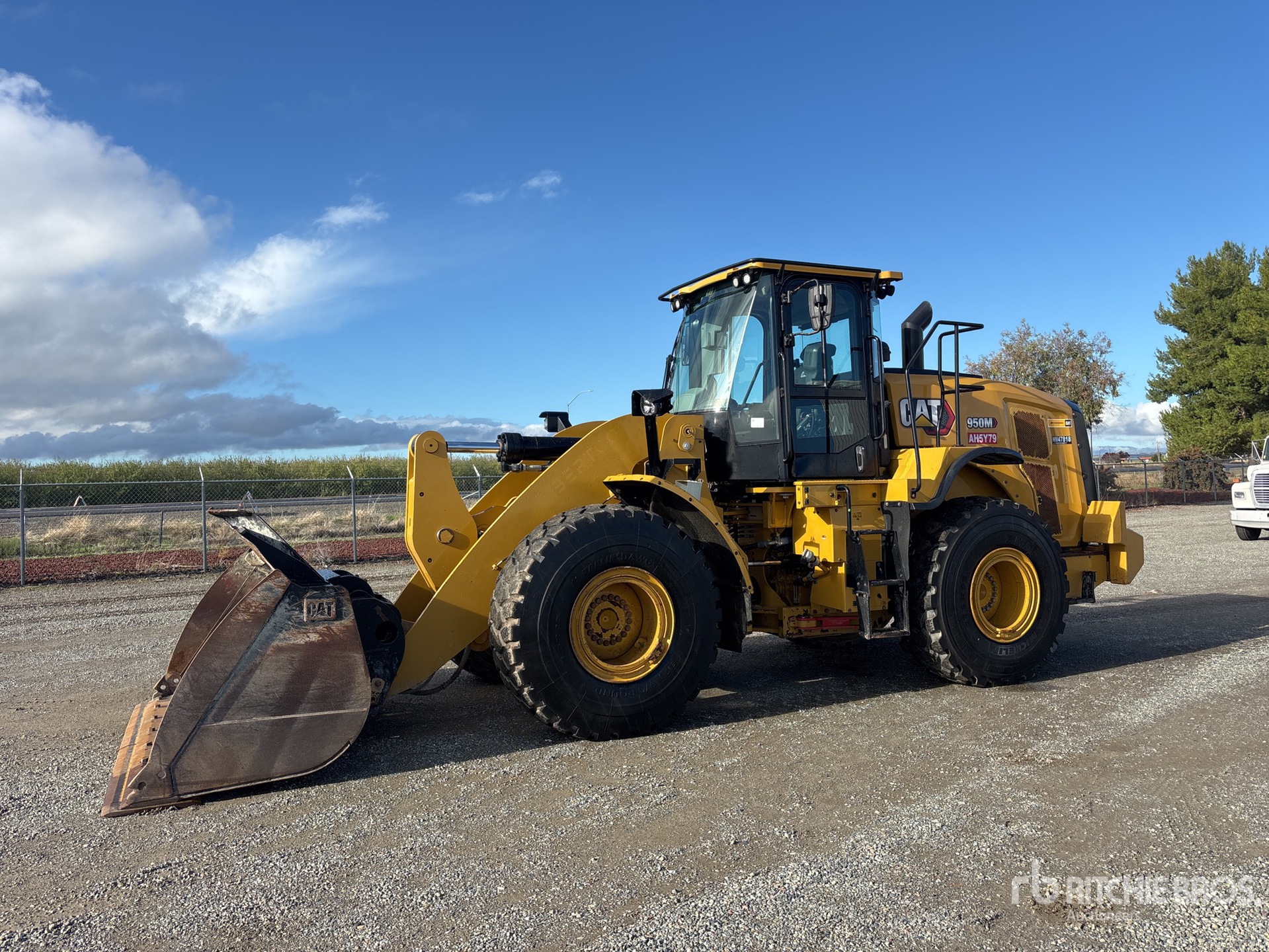 General Appearance with Featured Photo