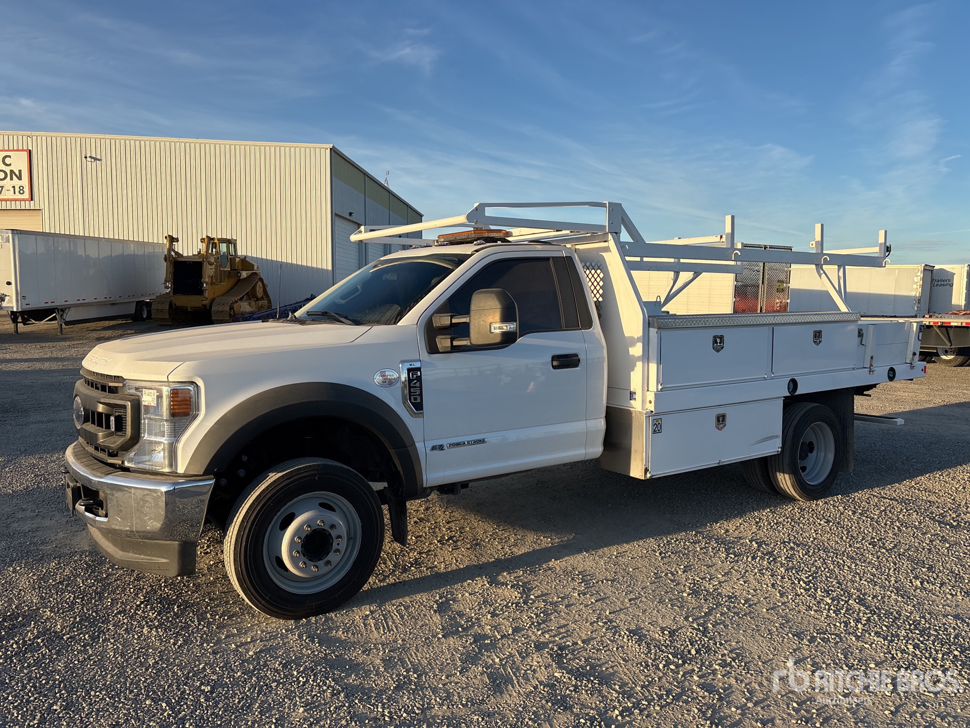 General Appearance with Foto, angolo anteriore sinistro