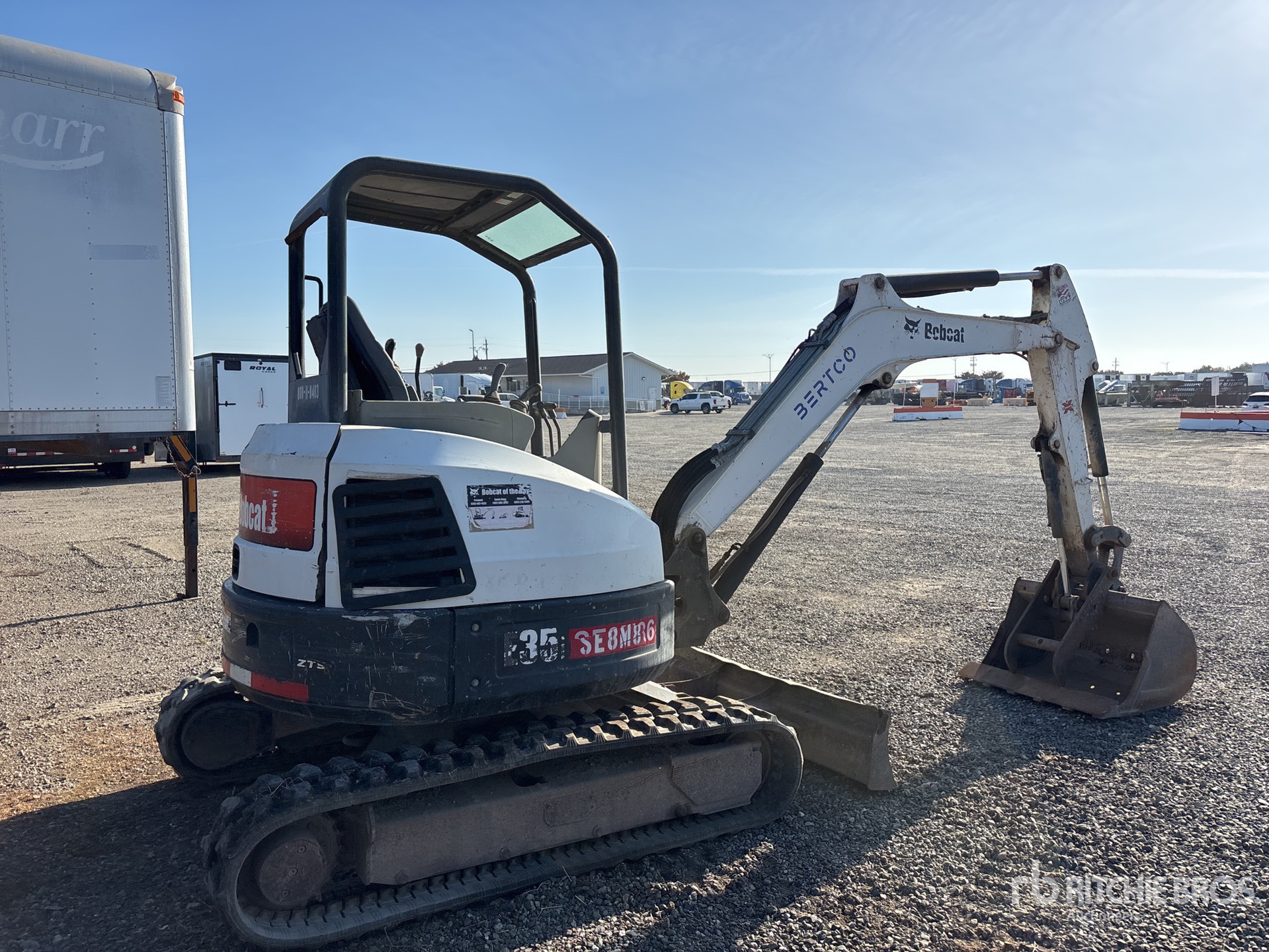 General Appearance with Picture, Right Rear Corner