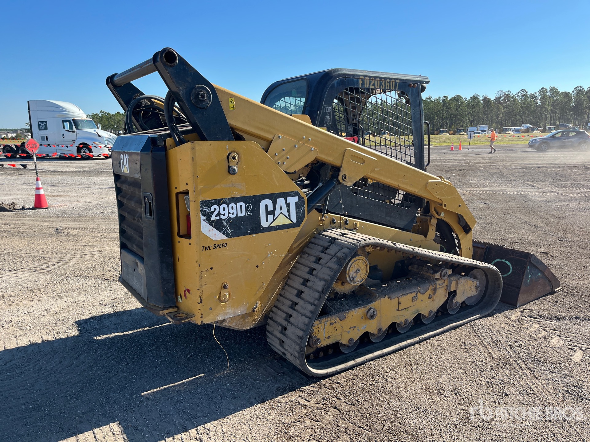 General Appearance with Imagen: esquina trasera derecha