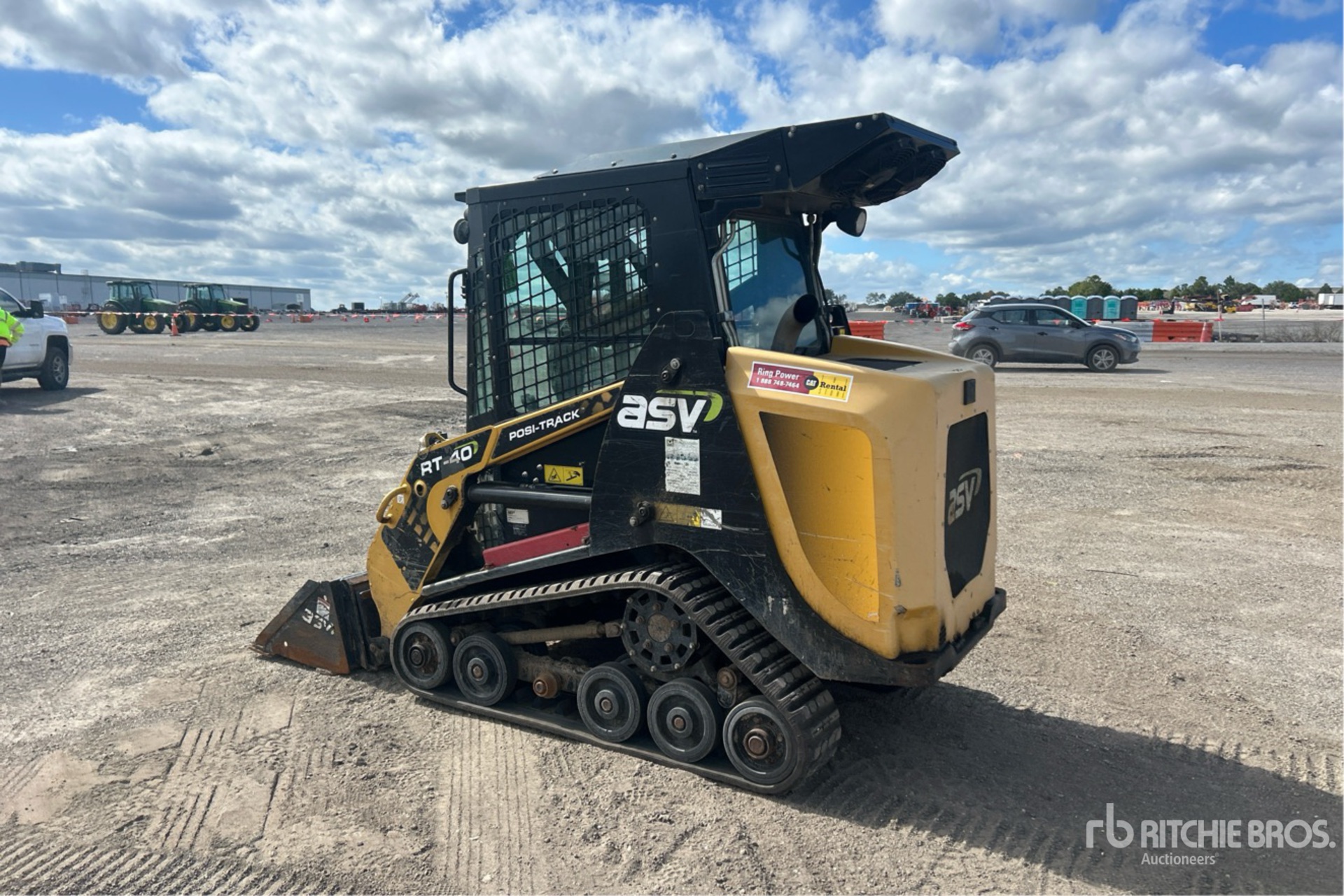 General Appearance with Foto, angolo posteriore sinistro