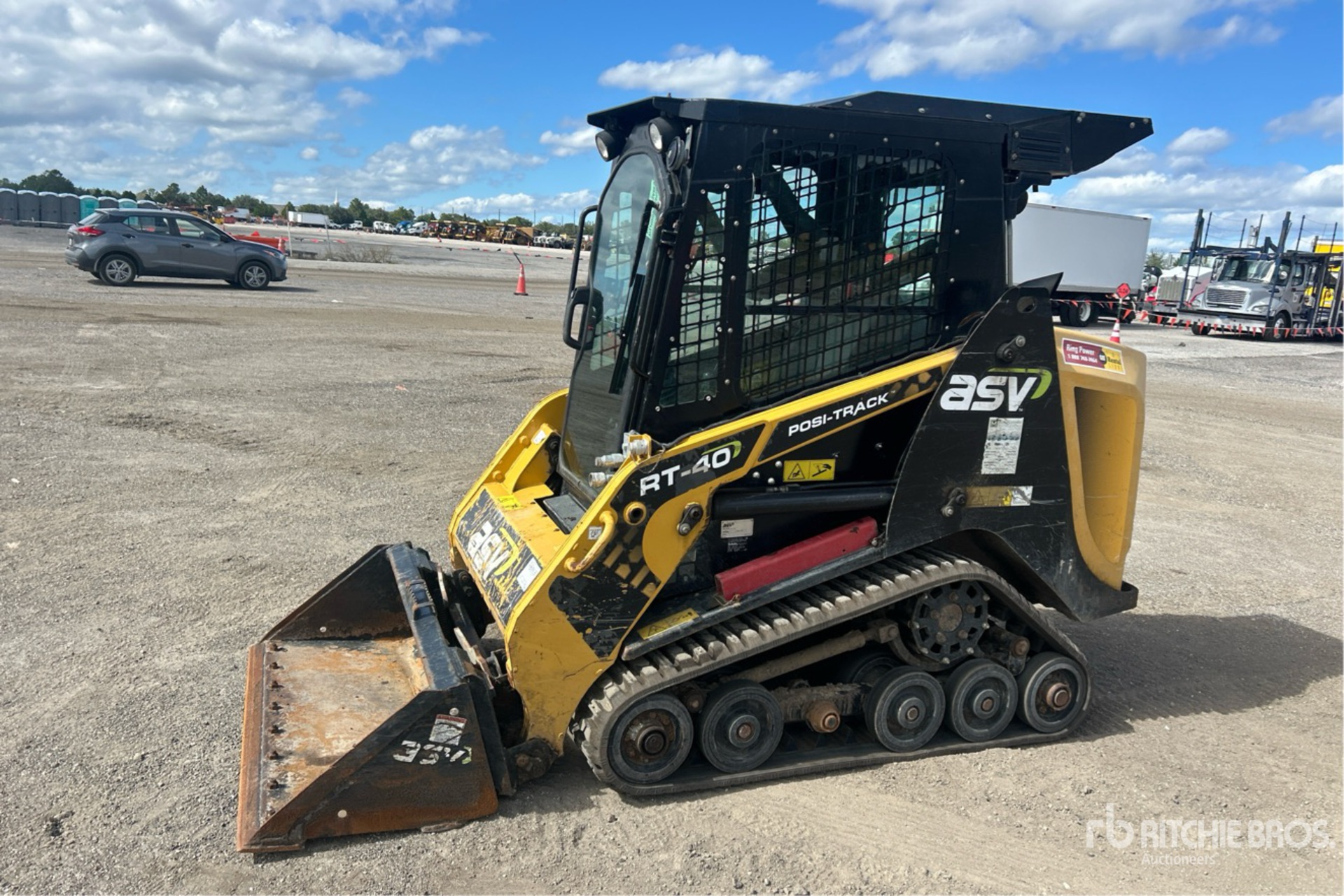 General Appearance with Foto, angolo anteriore sinistro