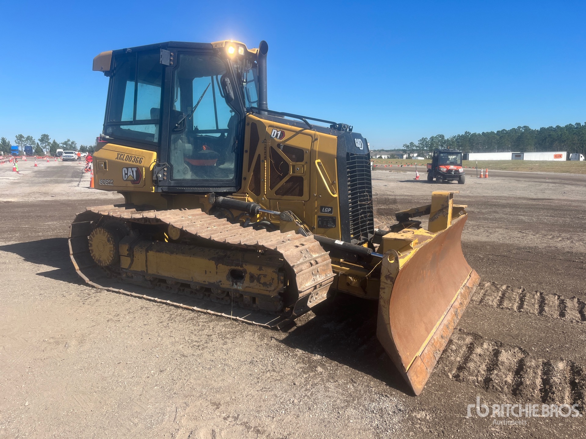 Aspect général with Image, coin avant droit