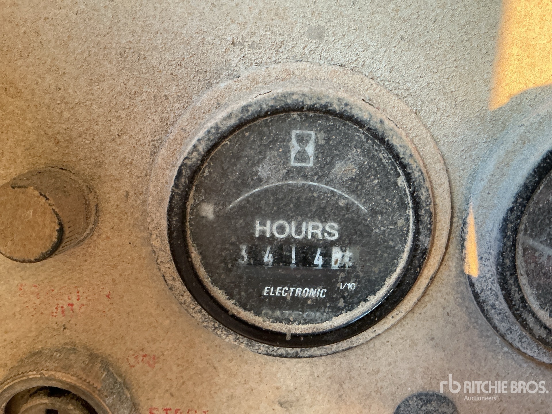 General Appearance with Hour Meter / Odometer