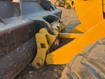 Chassis with Quick Coupler to Arms Pins