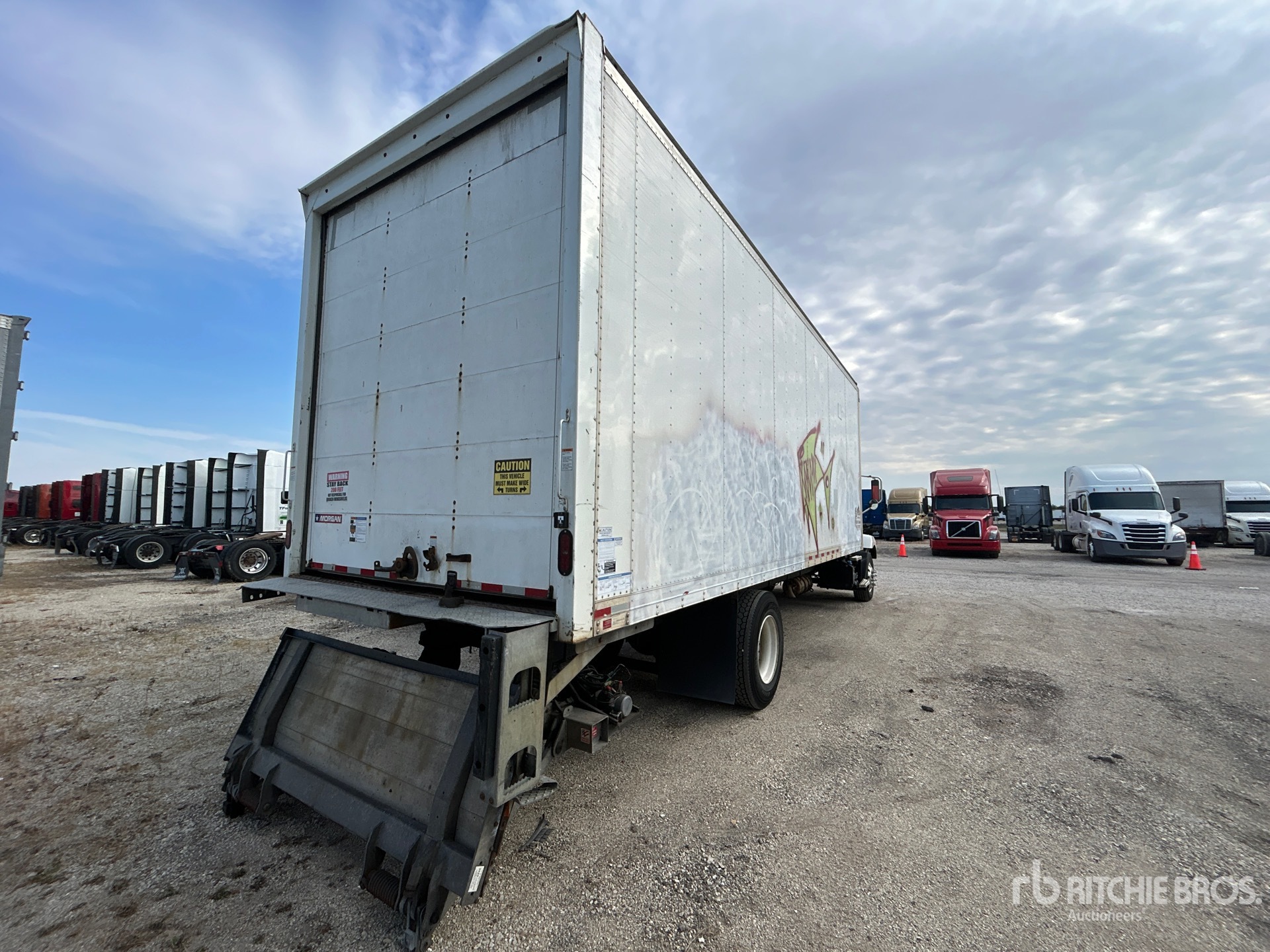 General Appearance with Imagen: esquina trasera derecha