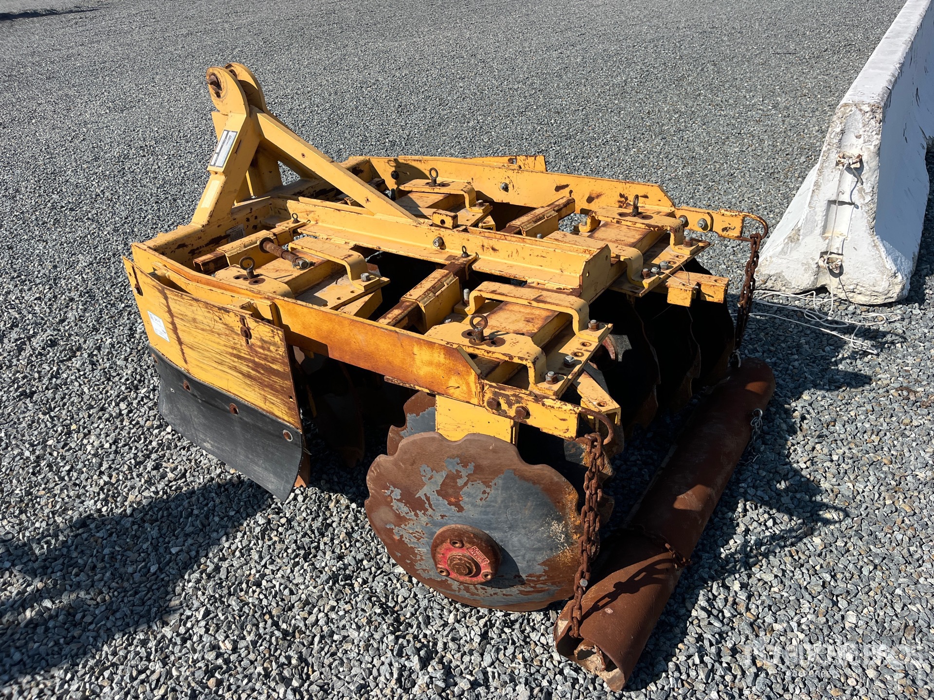 General Appearance with Bild, Ecke hinten links