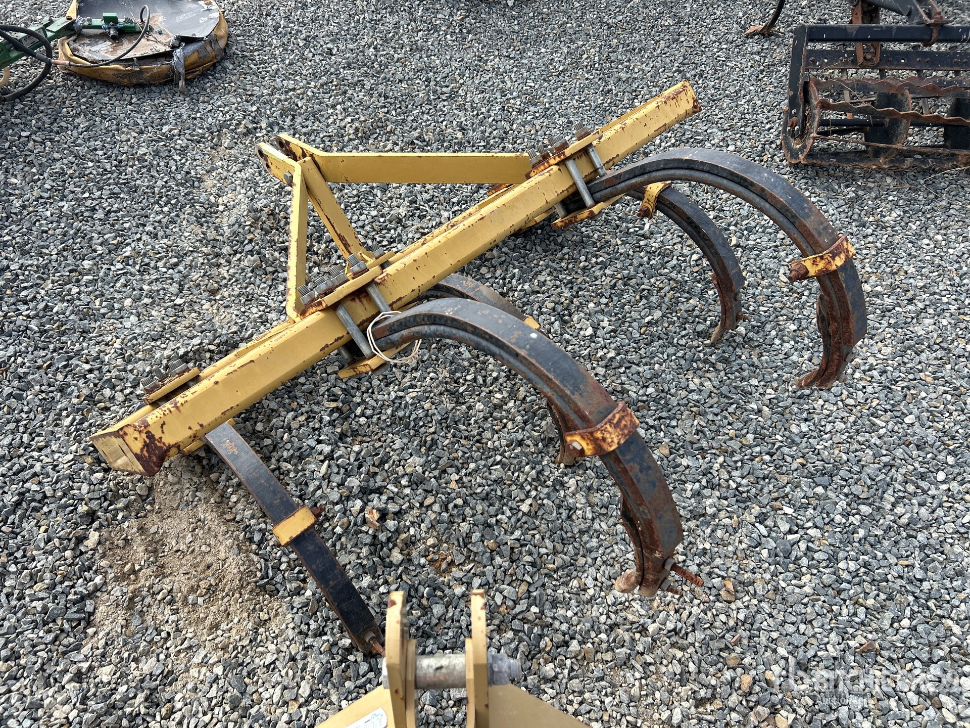 Aspect général with Image, coin arrière gauche