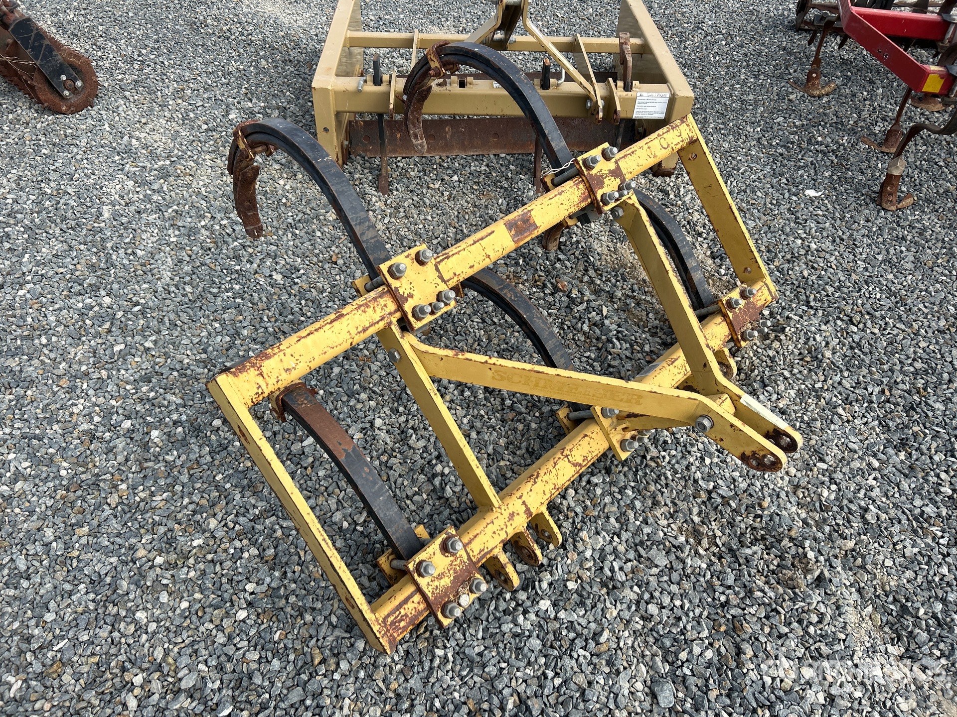 Aspect général with Image, coin avant droit