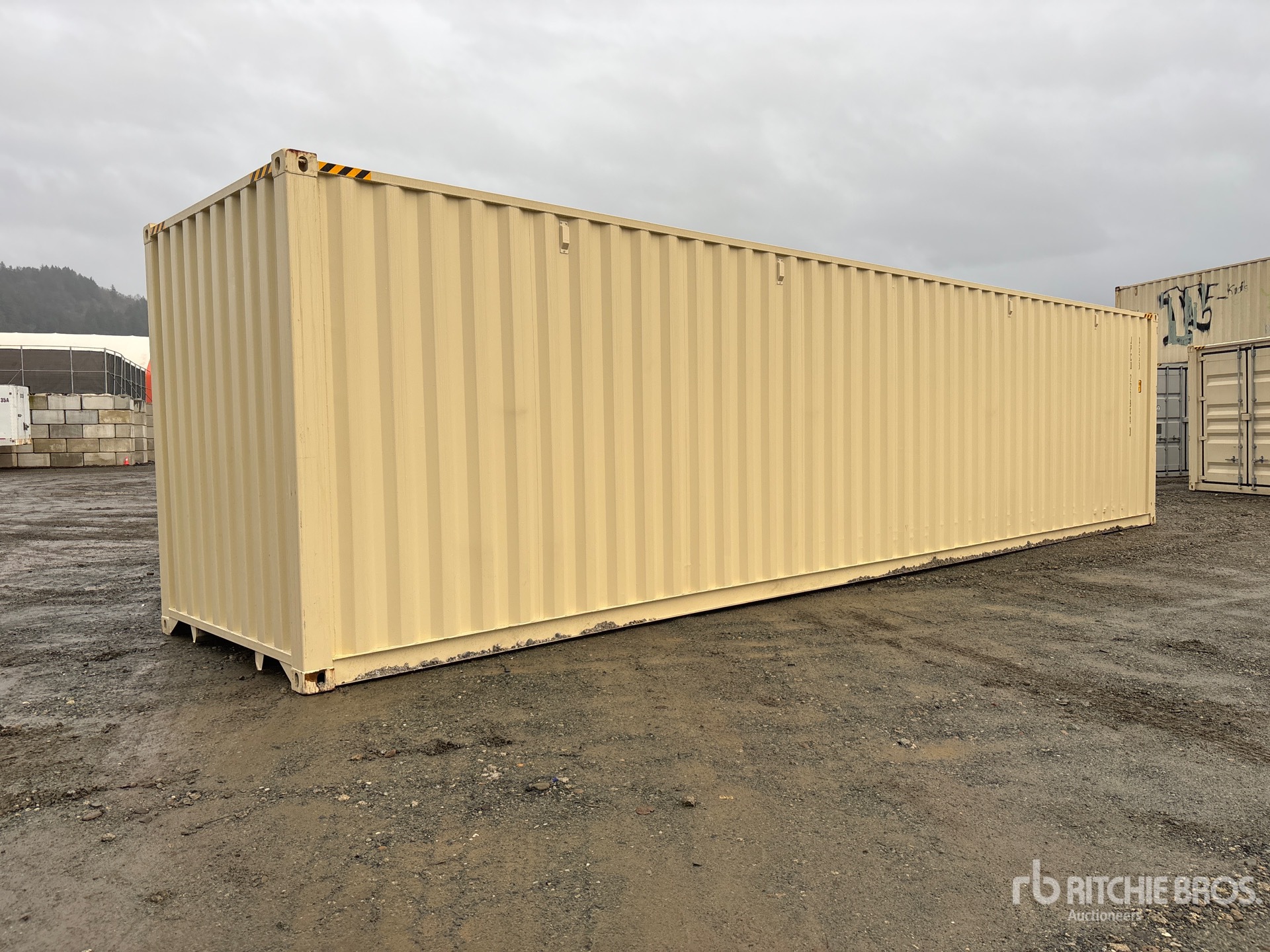 General Appearance with Foto, angolo anteriore sinistro