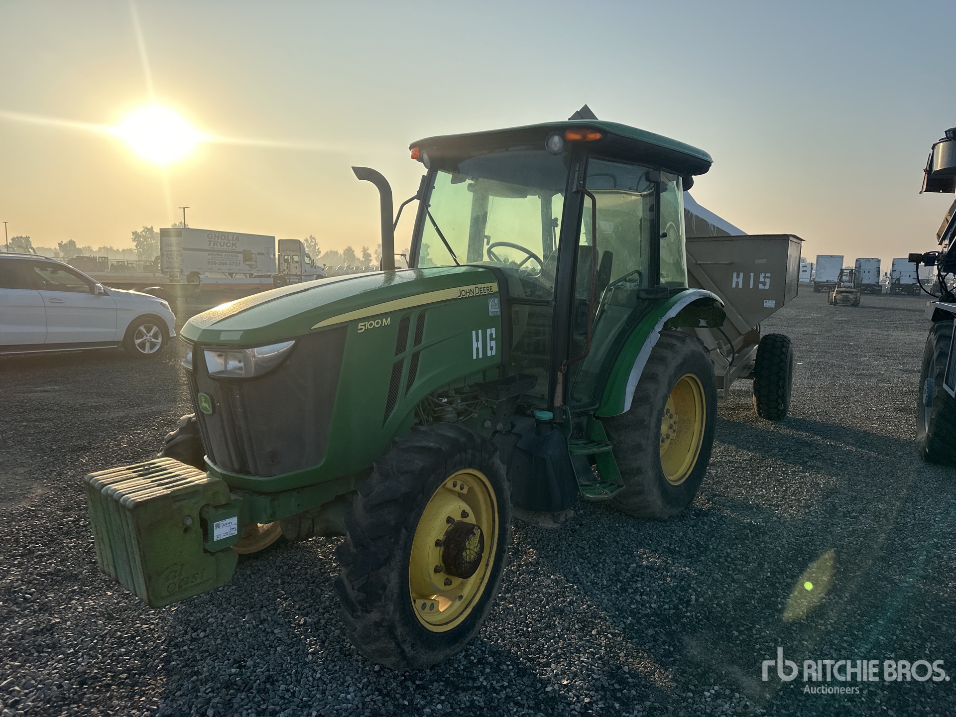 General Appearance with Picture, Left Front Corner