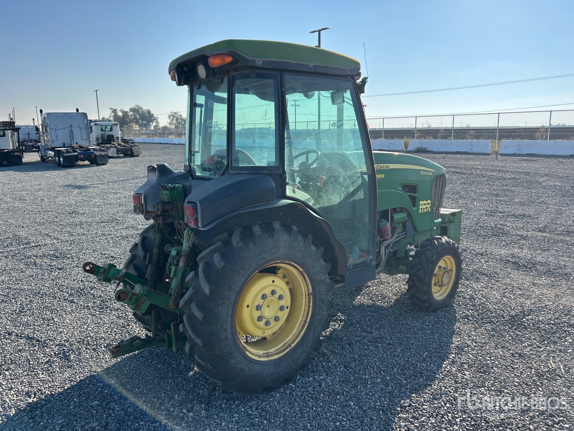 Aspect général with Image, coin arrière droit