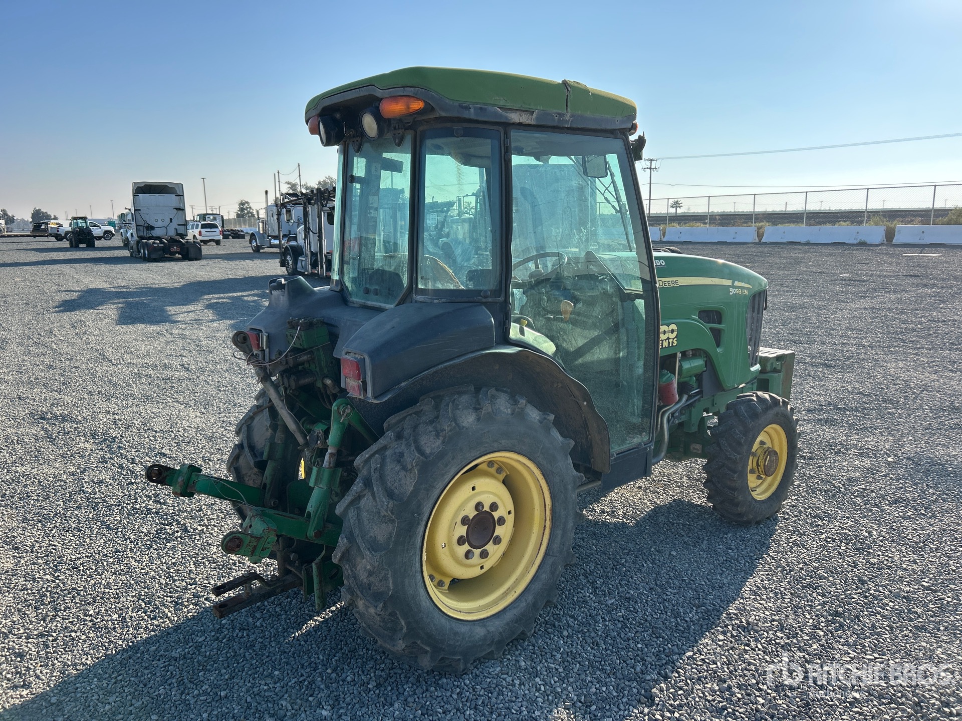 Aspect général with Image, coin arrière droit