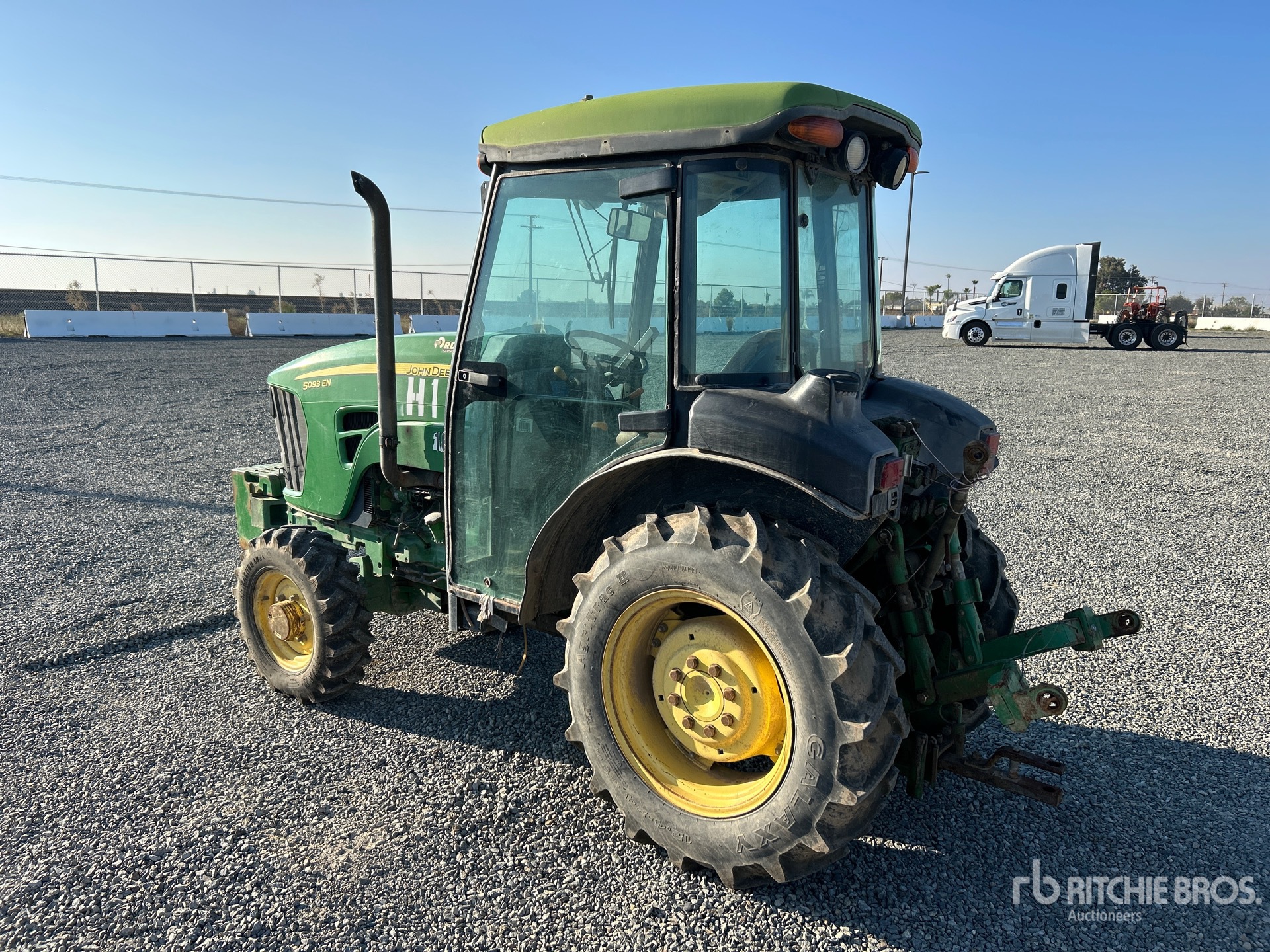 Aspect général with Image, coin arrière gauche