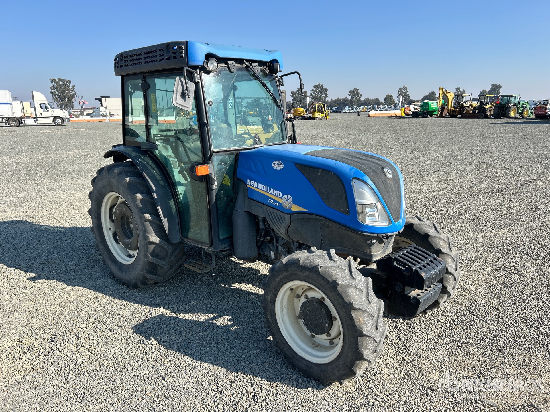 General Appearance with Foto, angolo anteriore destro