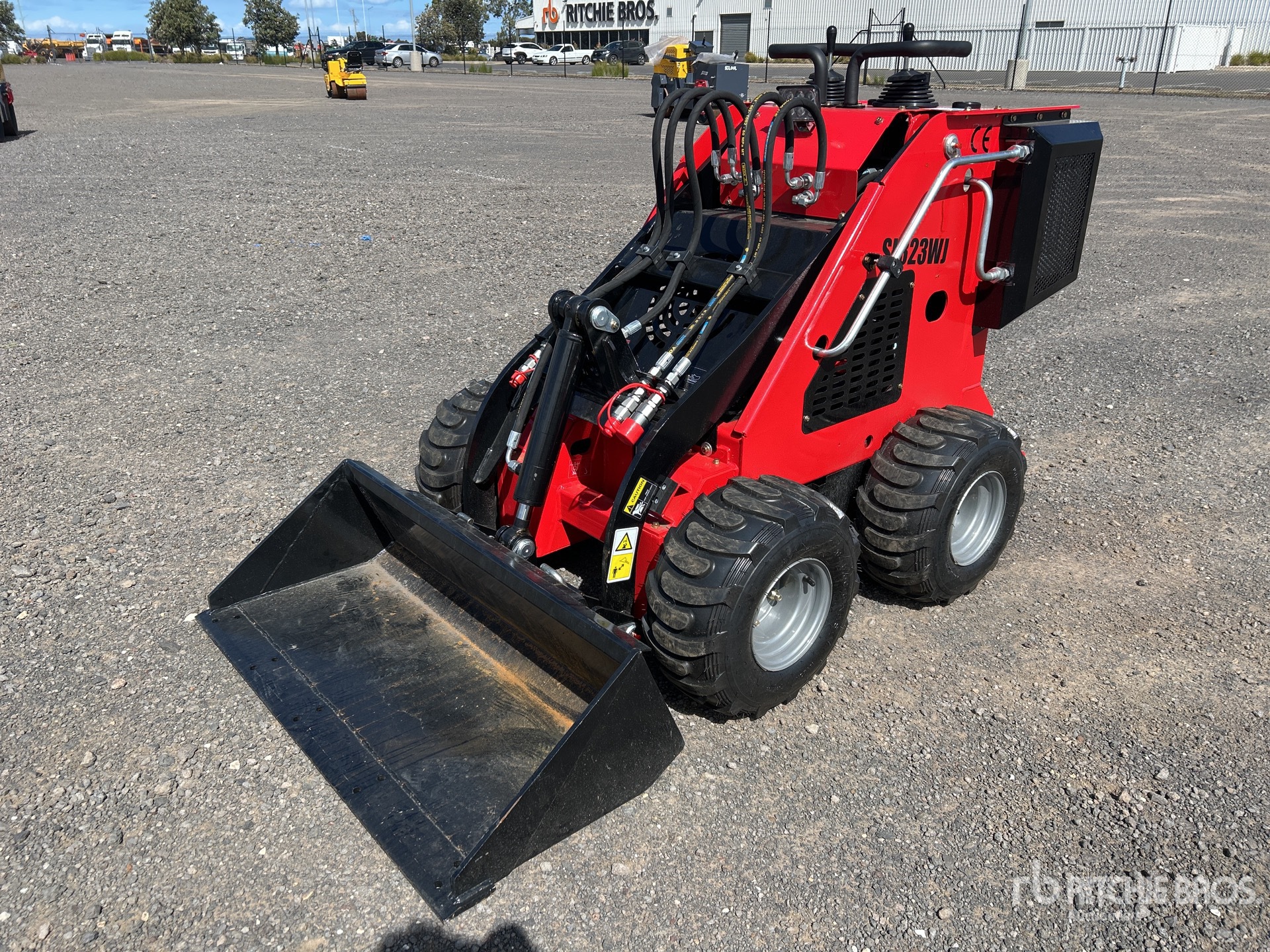 General Appearance with Picture, Left Front Corner