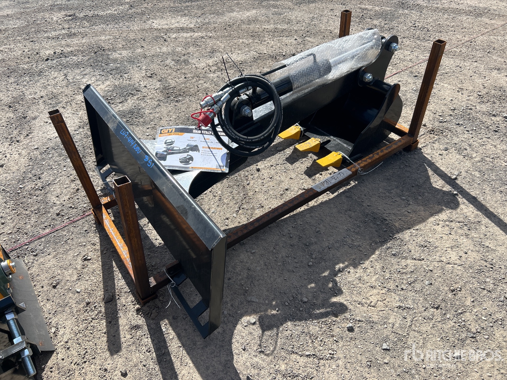 General Appearance with Bild, Ecke hinten rechts