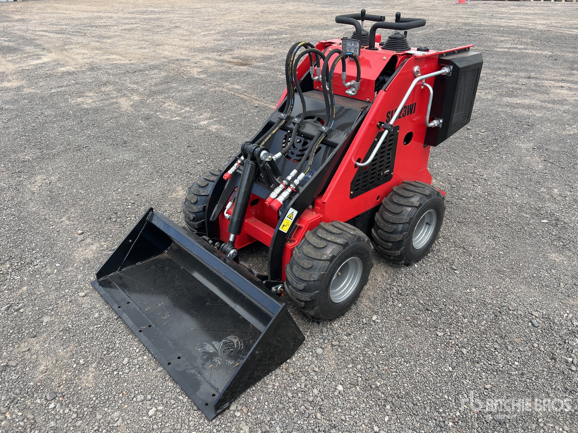 General Appearance with Picture, Left Front Corner