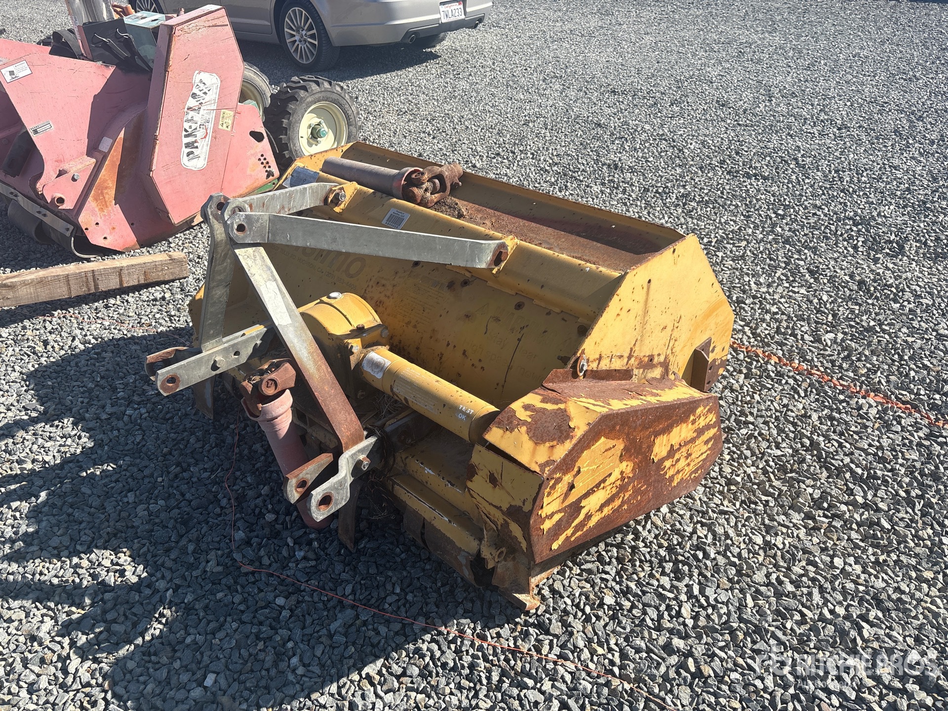 General Appearance with Foto, angolo anteriore sinistro