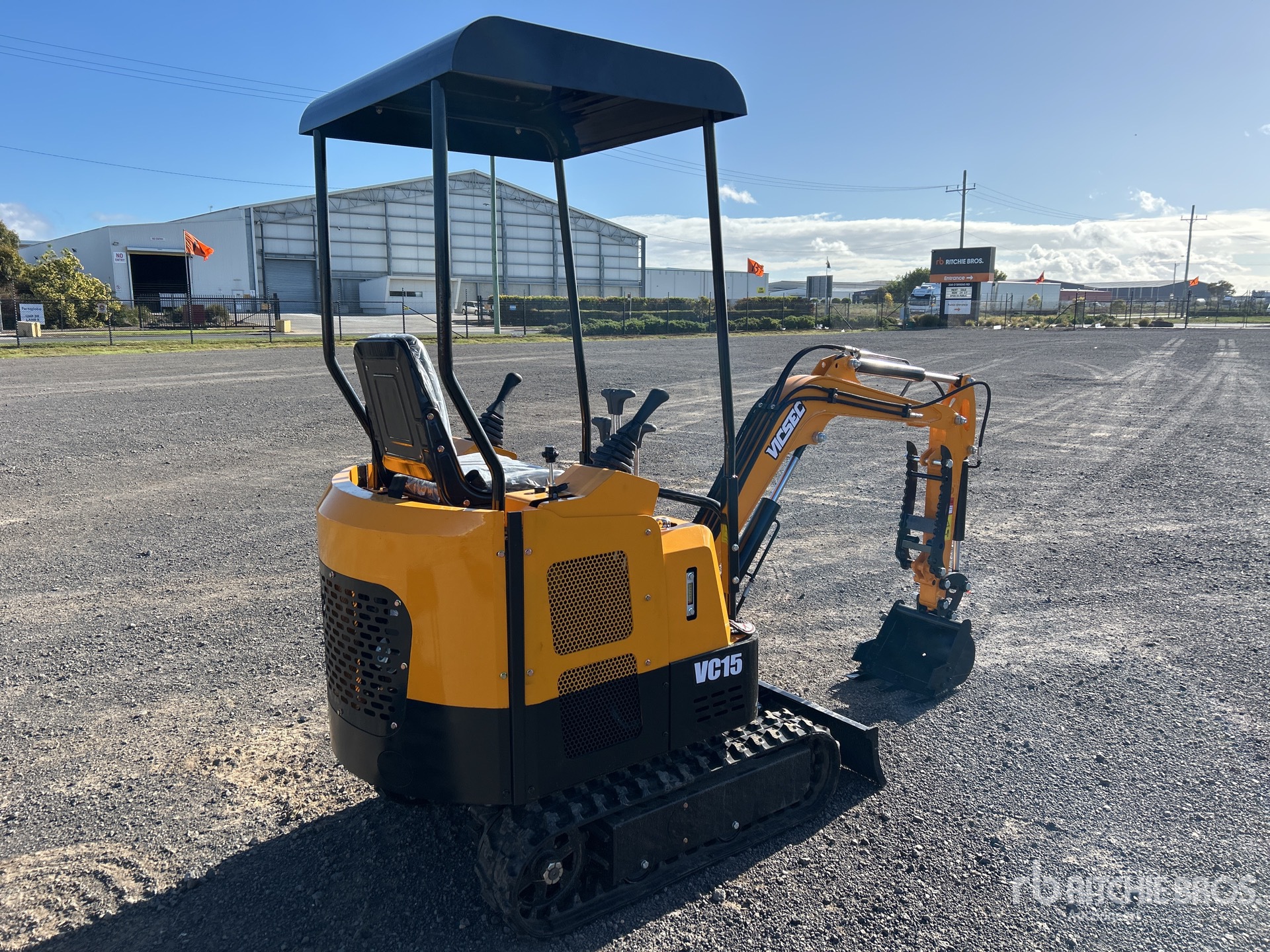 General Appearance with Picture, Right Rear Corner