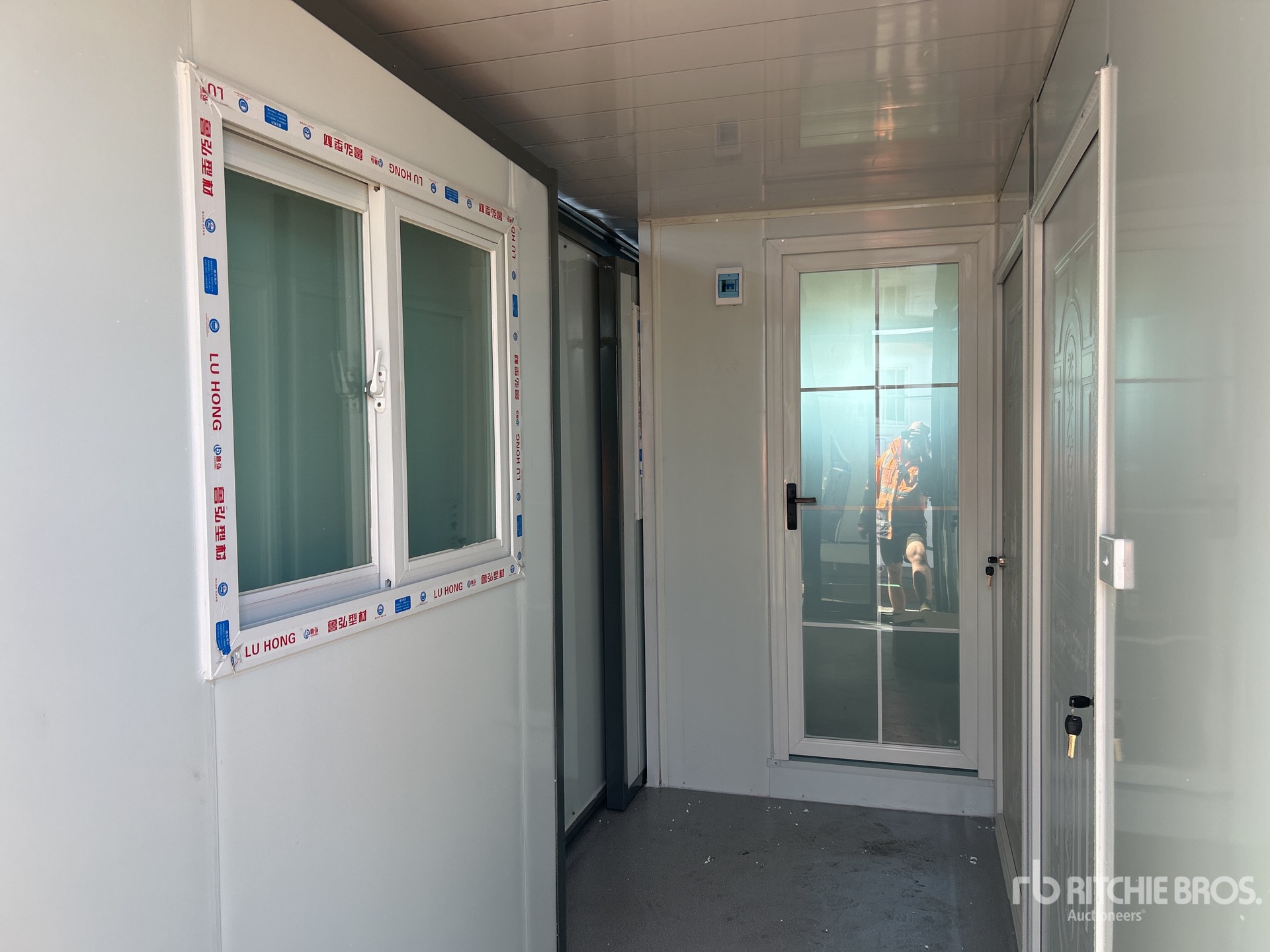 General Appearance with Zdjęcie, lewy dolny róg