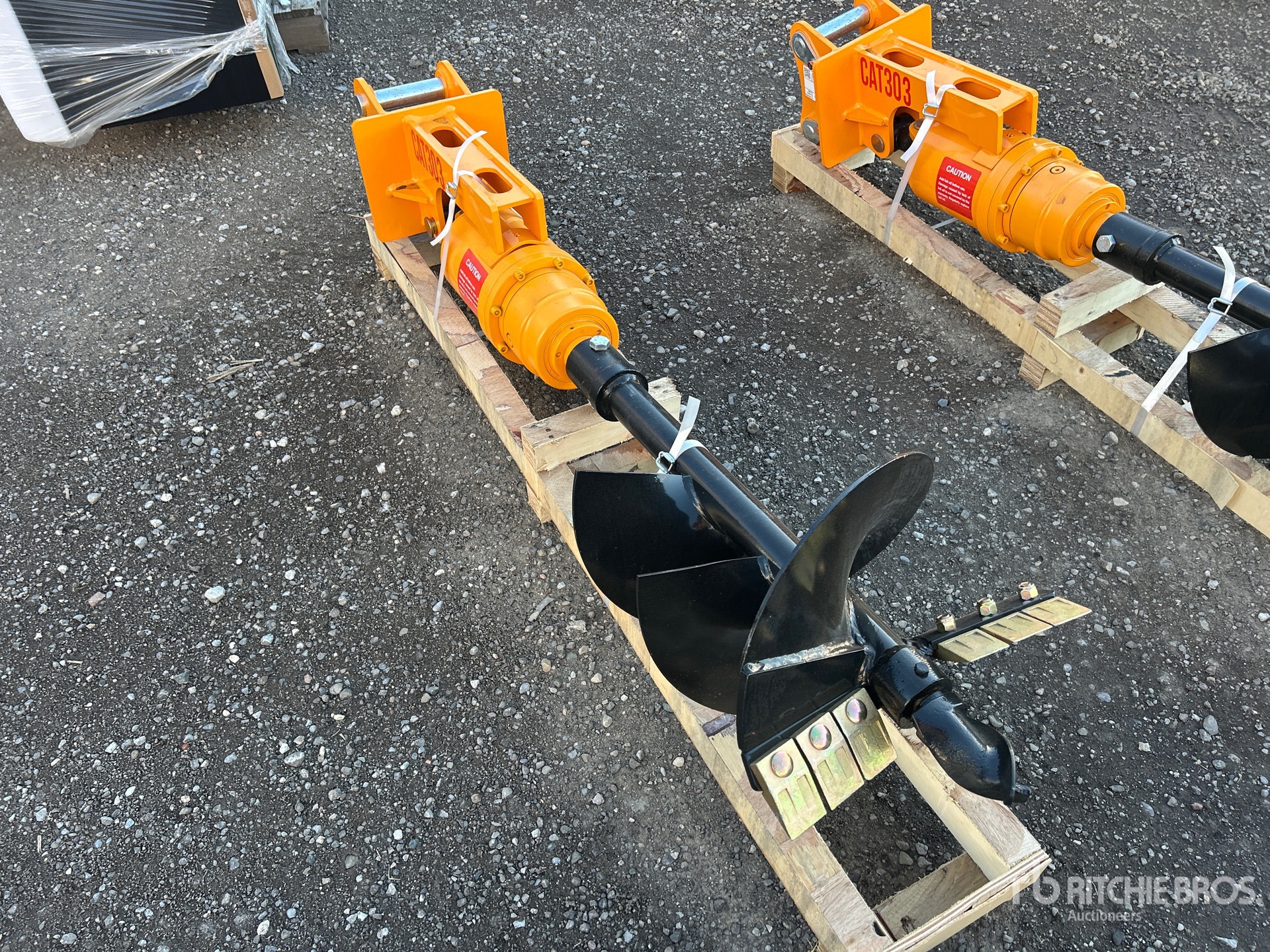 General Appearance with Bild, Ecke vorne rechts