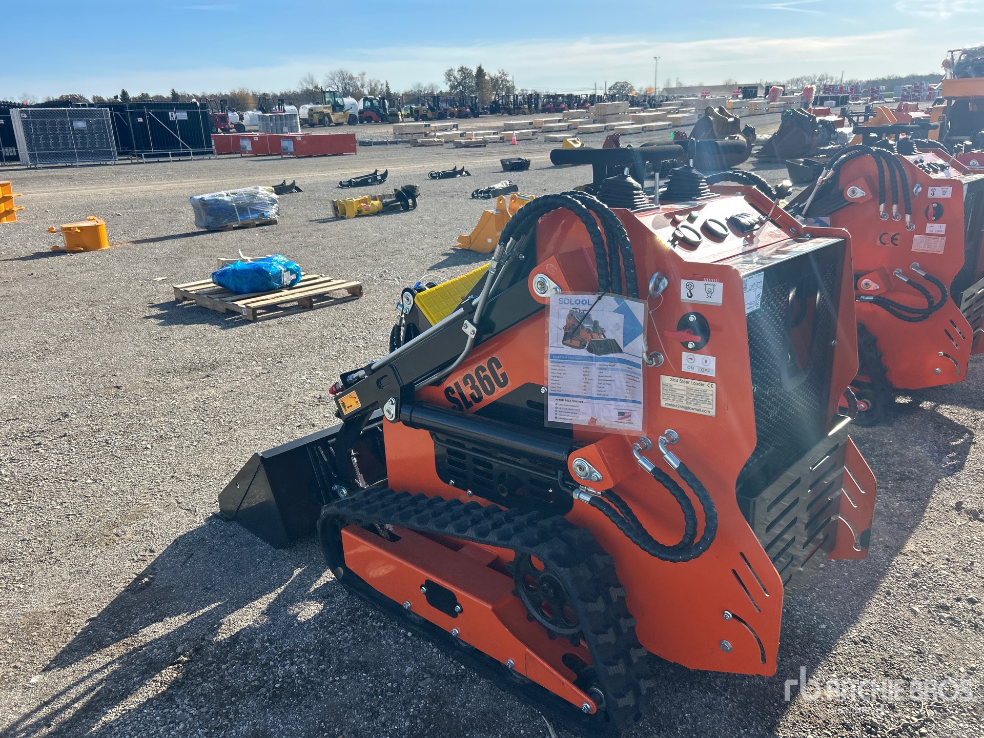 General Appearance with Bild, Ecke hinten links