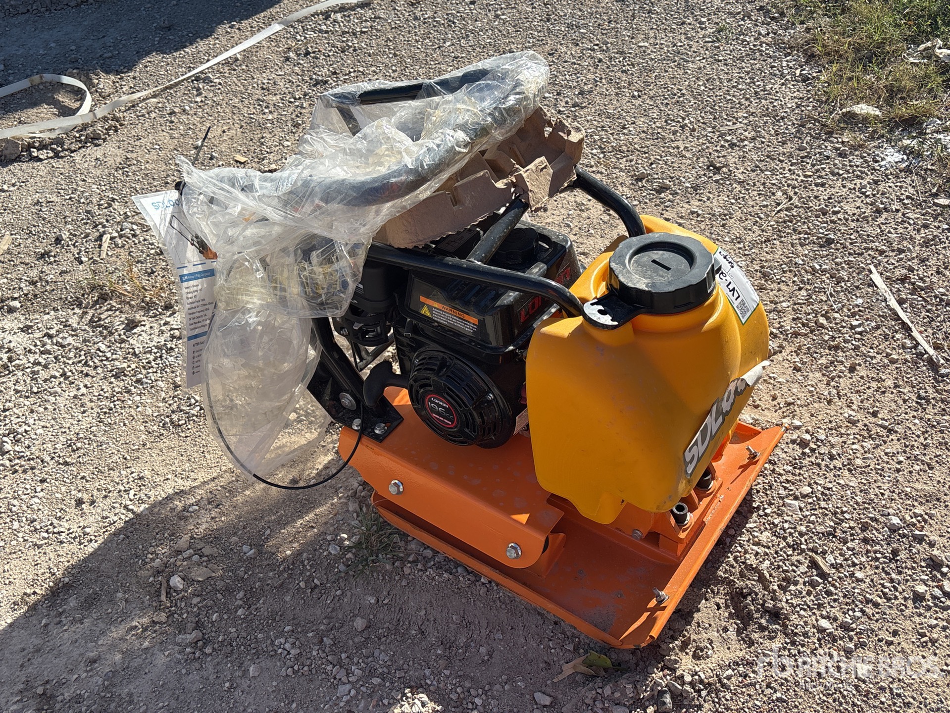 Aspect général with Image, coin avant droit