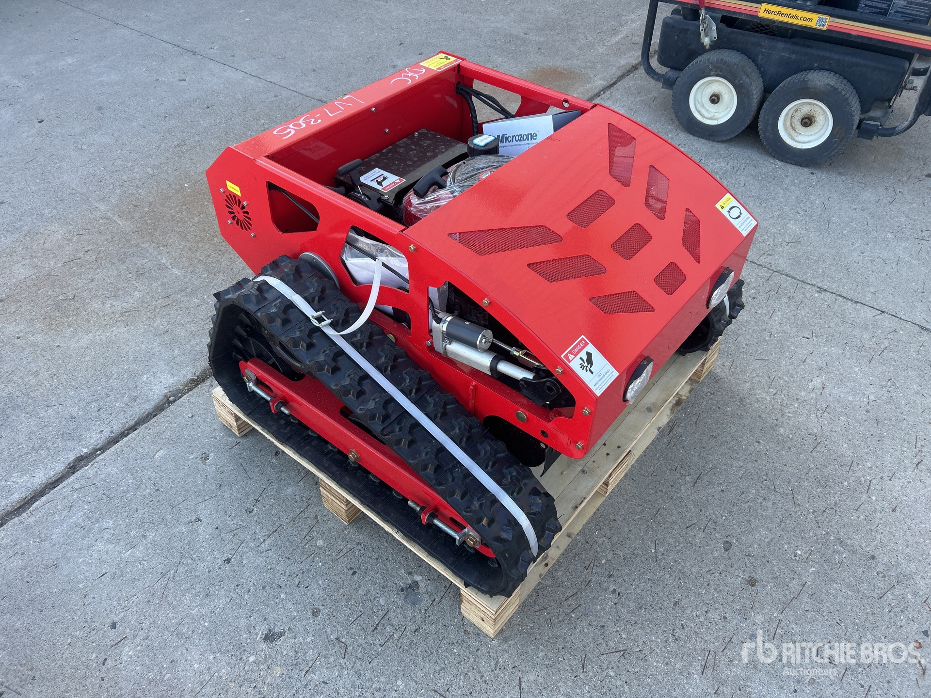 General Appearance with Picture, Right Front Corner