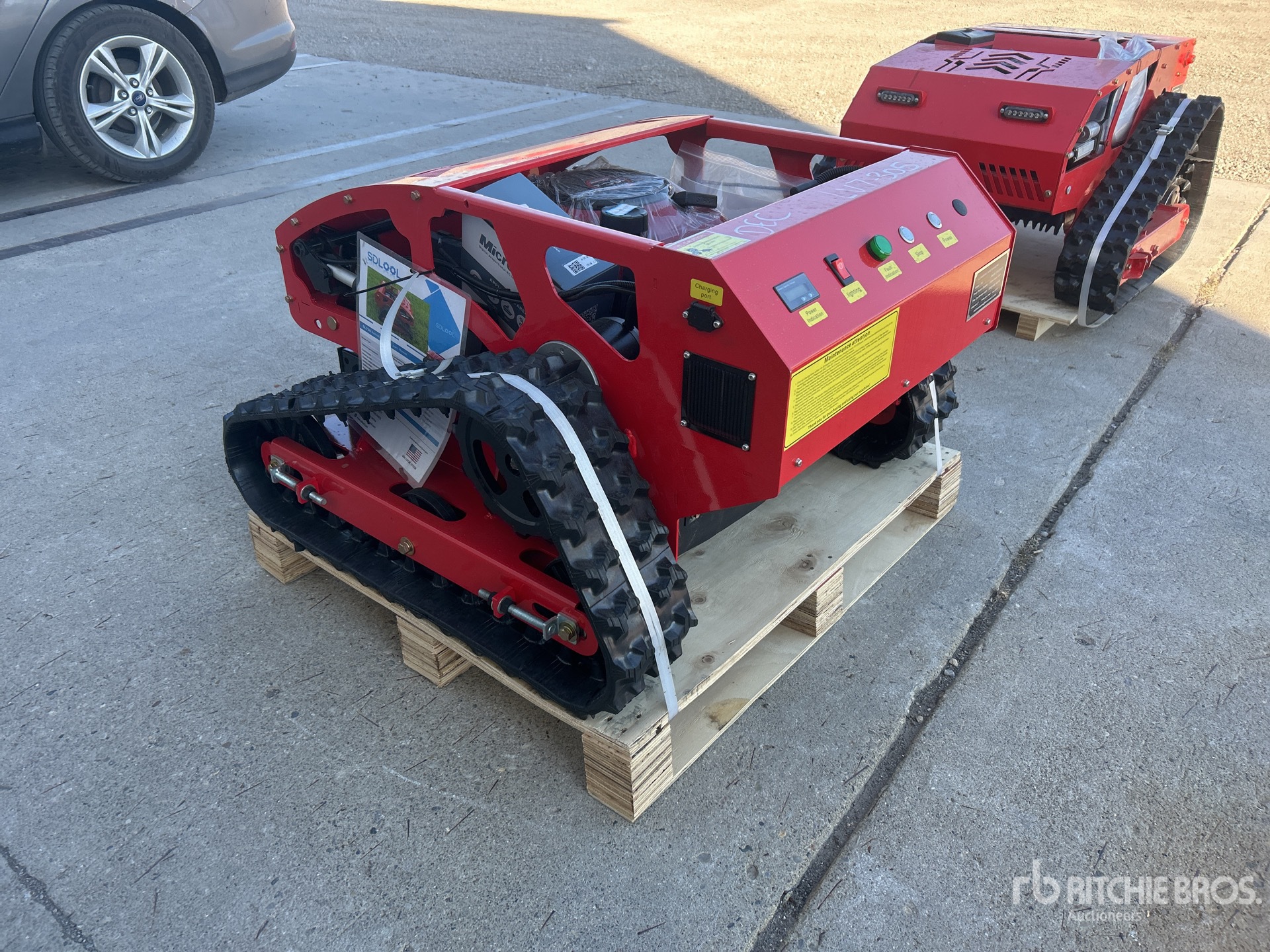 General Appearance with Picture, Left Rear Corner