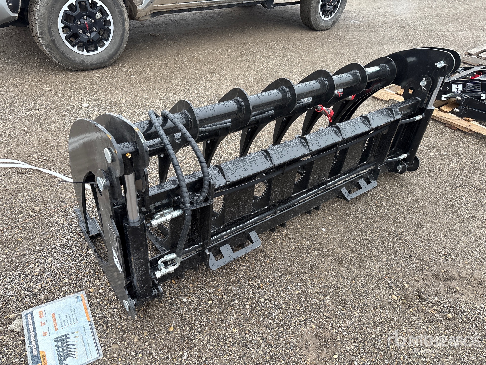 General Appearance with Picture, Right Rear Corner