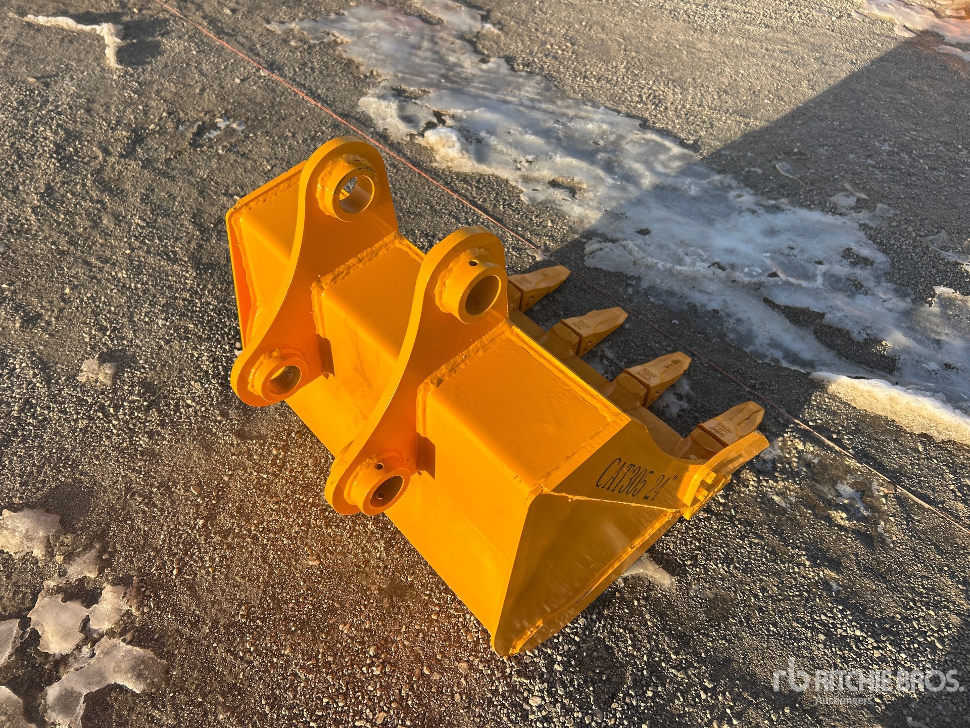 Aspect général with Image, coin arrière droit