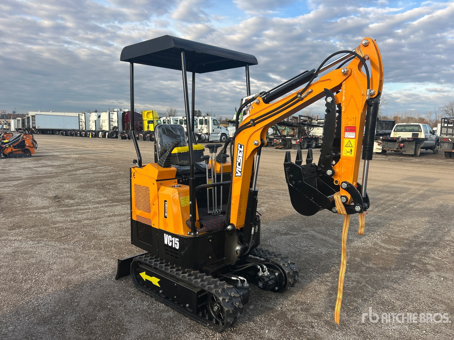 General Appearance with Picture, Right Front Corner